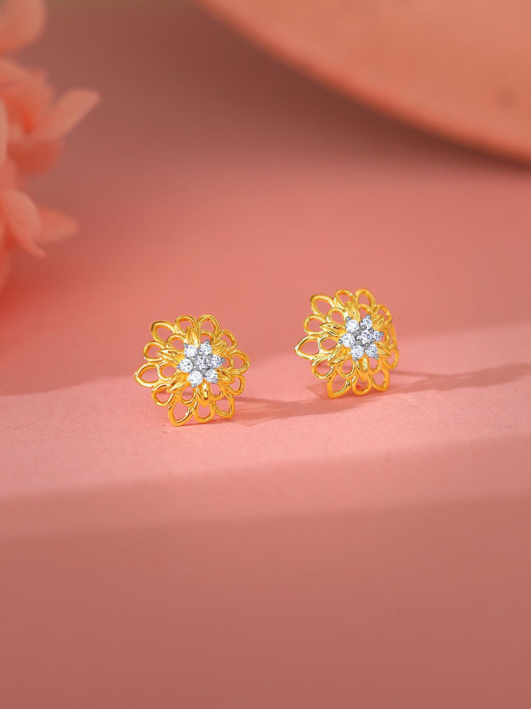 

GIVA 18K Yellow Gold Thrive Diamond Earrings-1.91gm