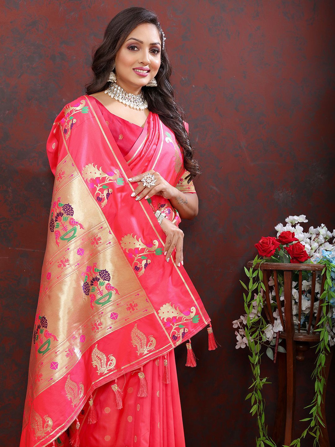 

NIWAA Woven Design Zari Kanjeevaram Saree, Pink