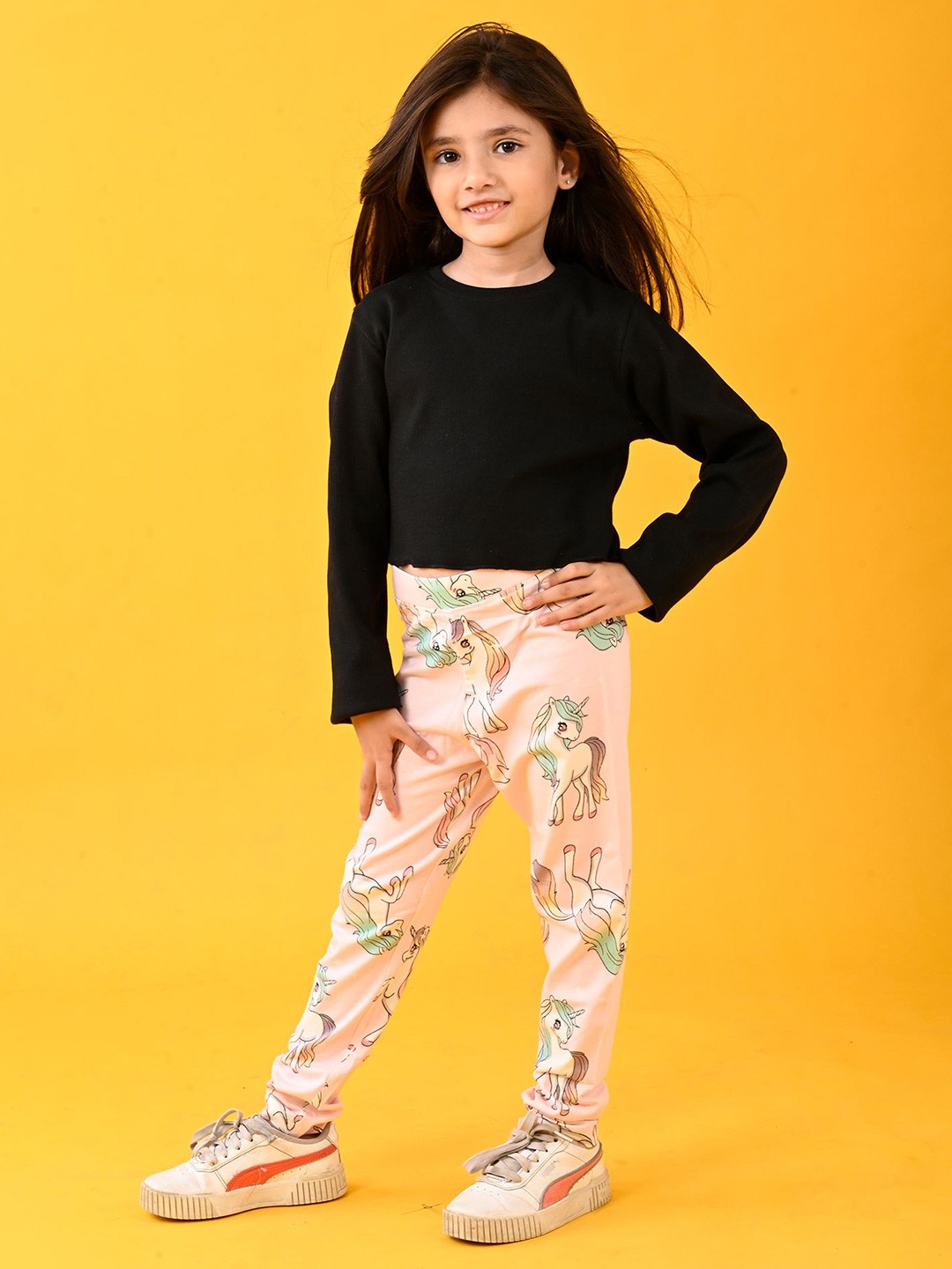 

Anthrilo Girls Round Neck Top With Leggings, Black
