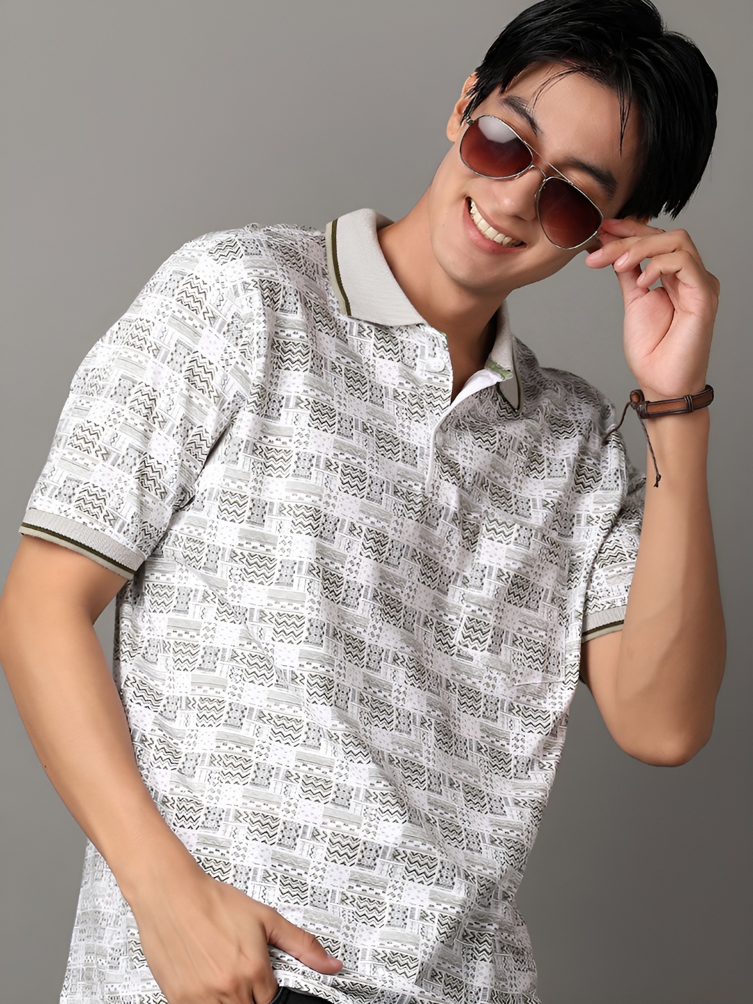 

V-Mart Men Abstract Printed Polo Collar Cotton T-shirt, Green