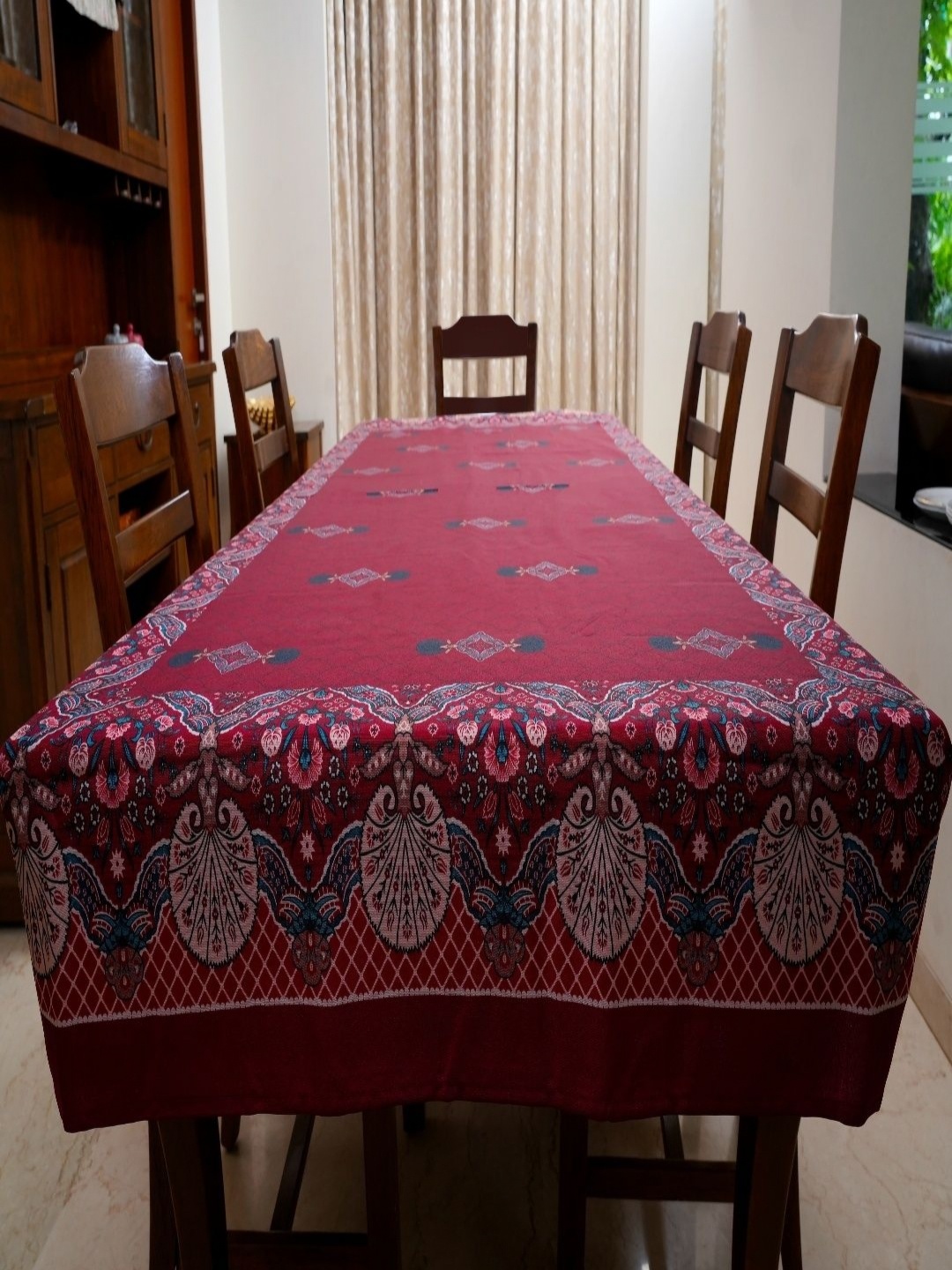 

homewards Red Ethnic Motifs 6-Seater Rectangle Table Cover