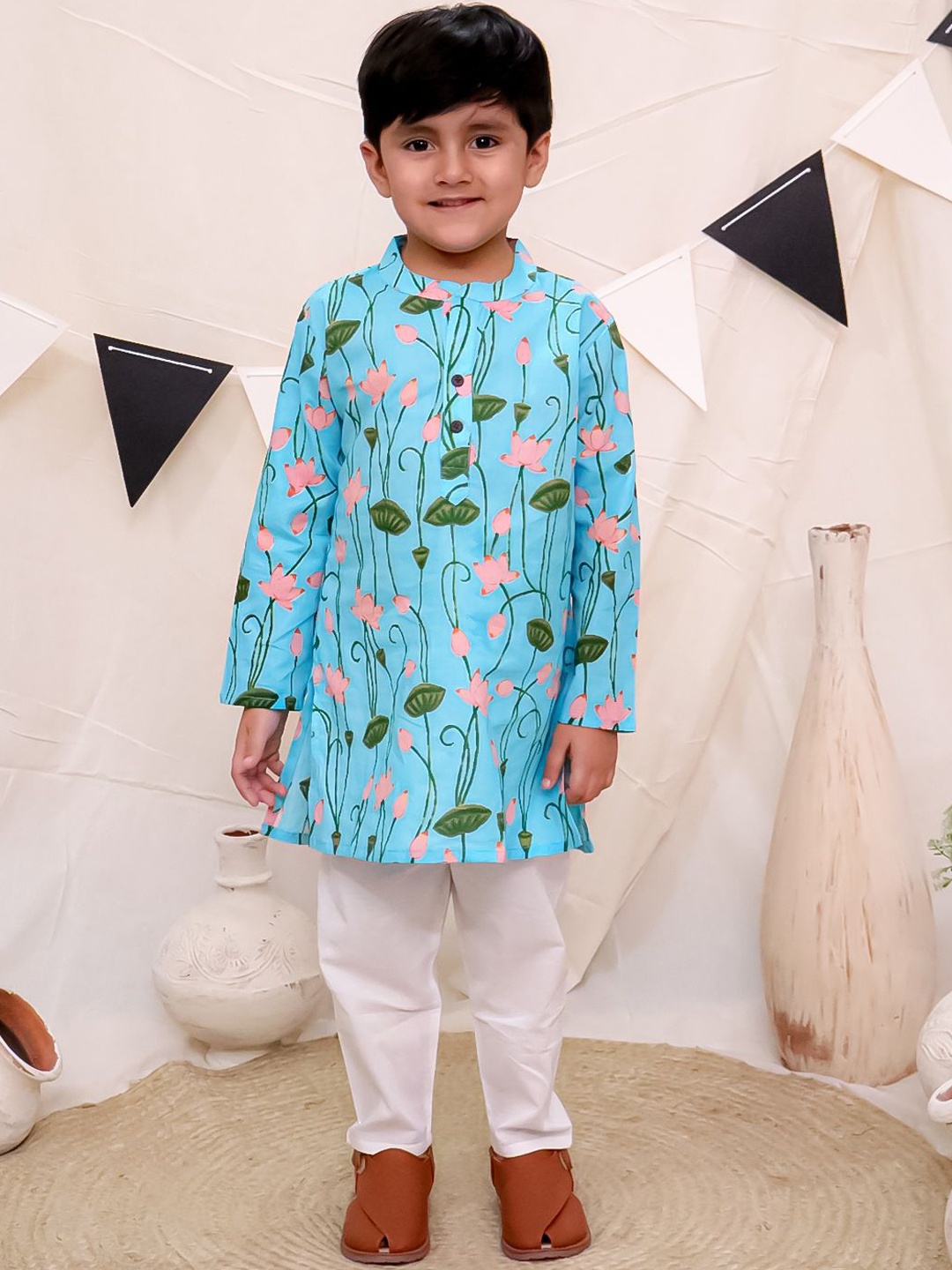 

Ka-mee Boys Floral Printed Pure Cotton Kurta with Pyjama, Blue