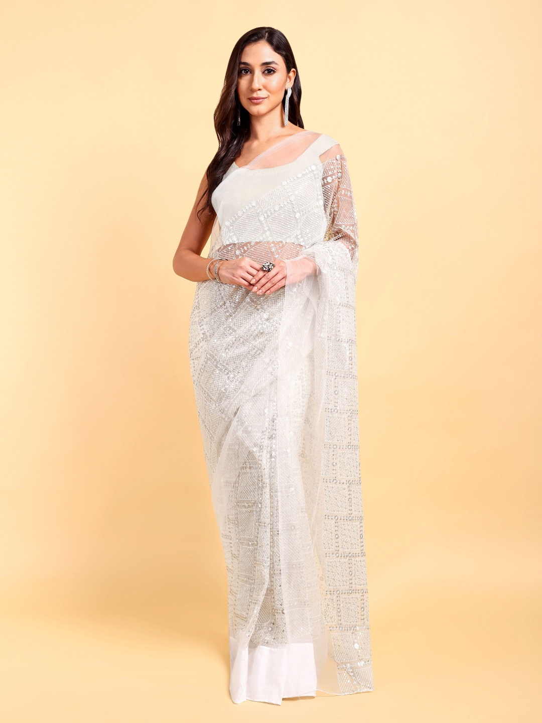 

DOERAA Ethnic Motifs Embellished Sequined Net Saree, White