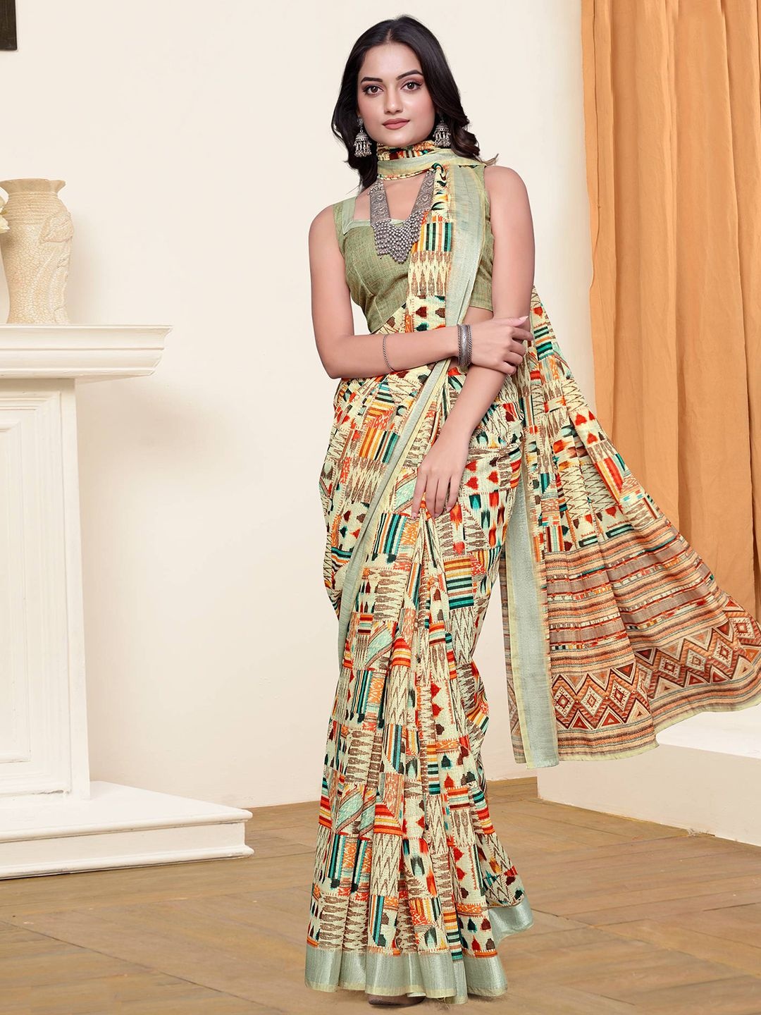 

Mitera Zari Geometric Printed Saree With Blouse Piece, Cream