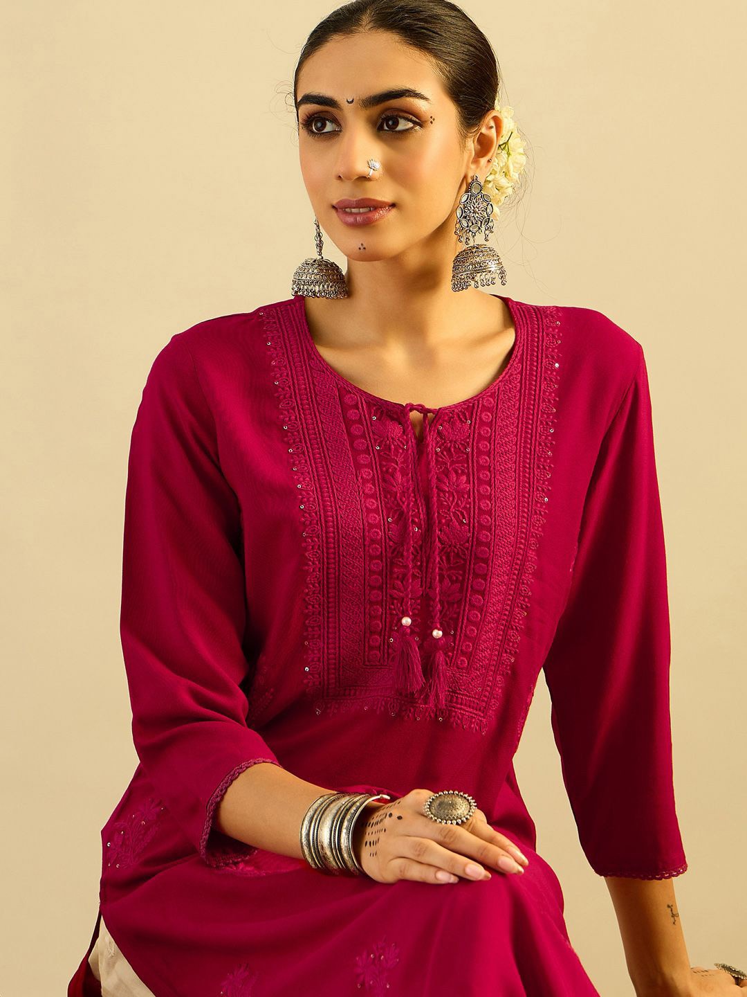 

Indo Era Floral Embroidered Tie-Up Neck Straight Kurta, Maroon