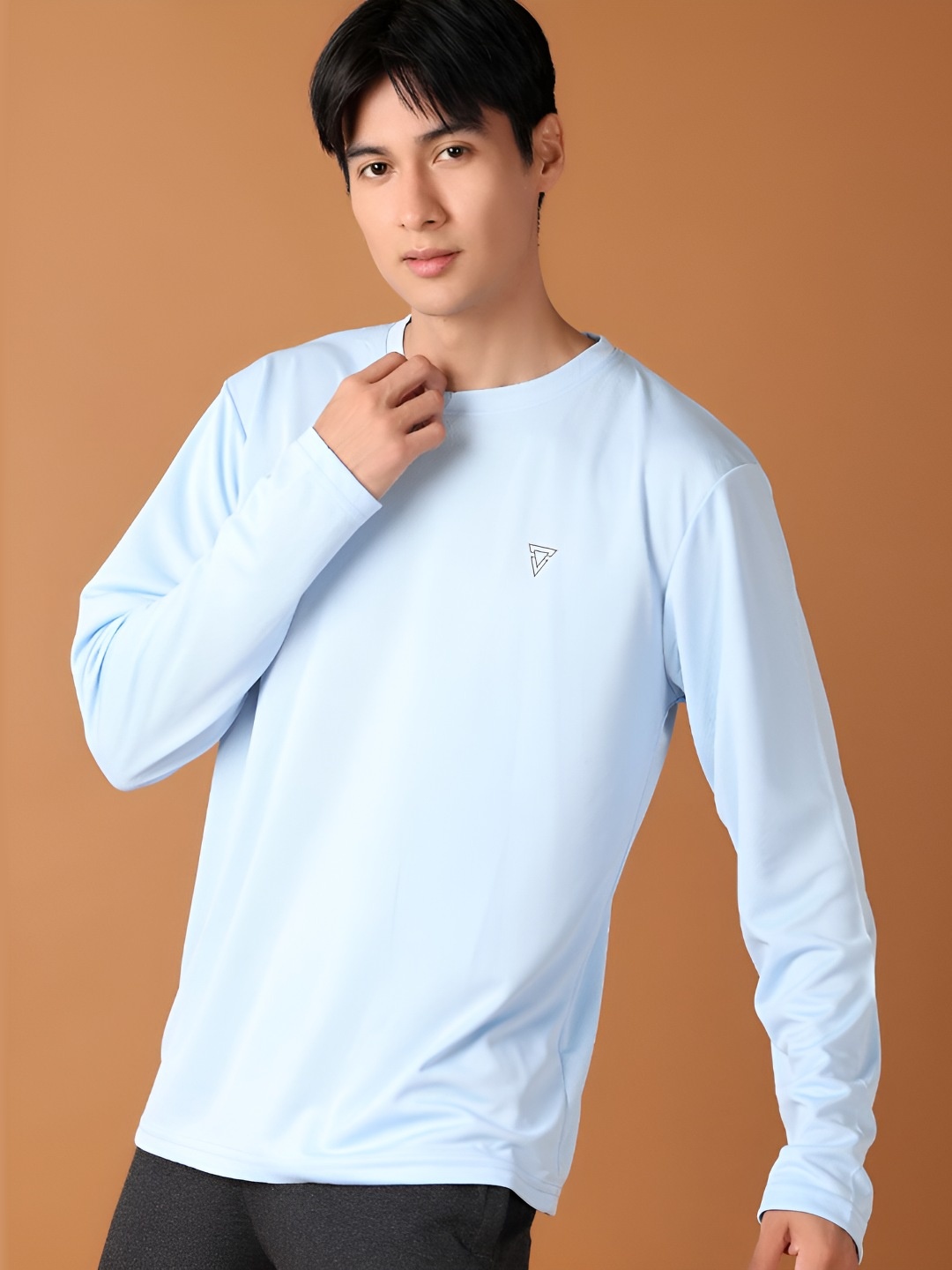 

V-Mart Men Solid Round Neck T-shirt, Blue