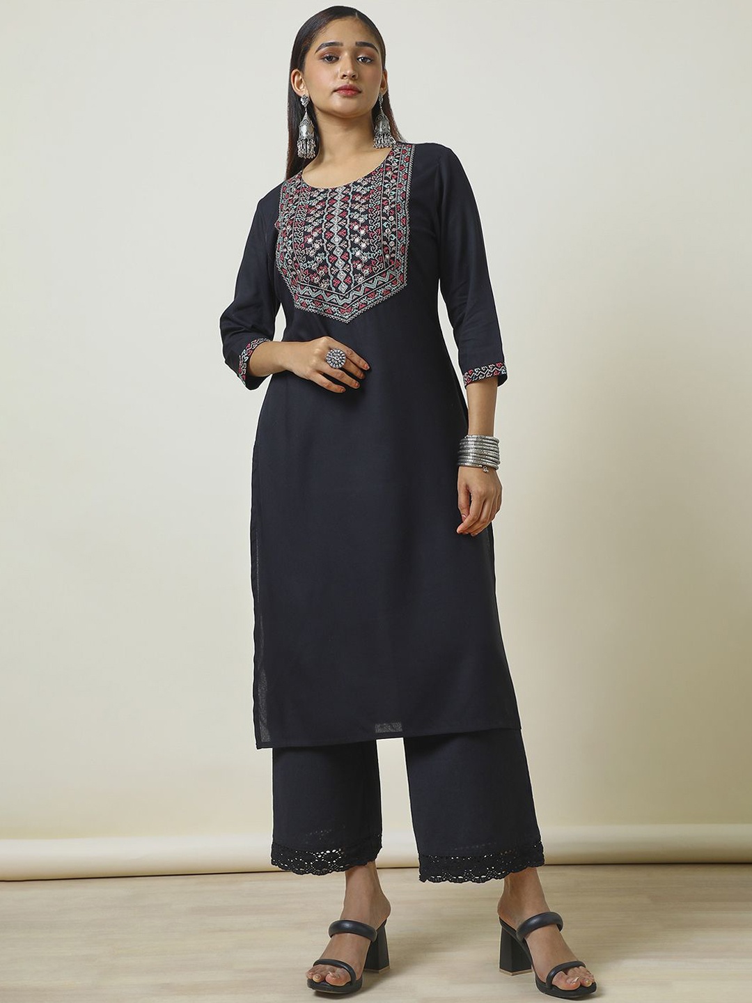 

Soch Floral Embroidered Mirror Work Straight Kurta, Black
