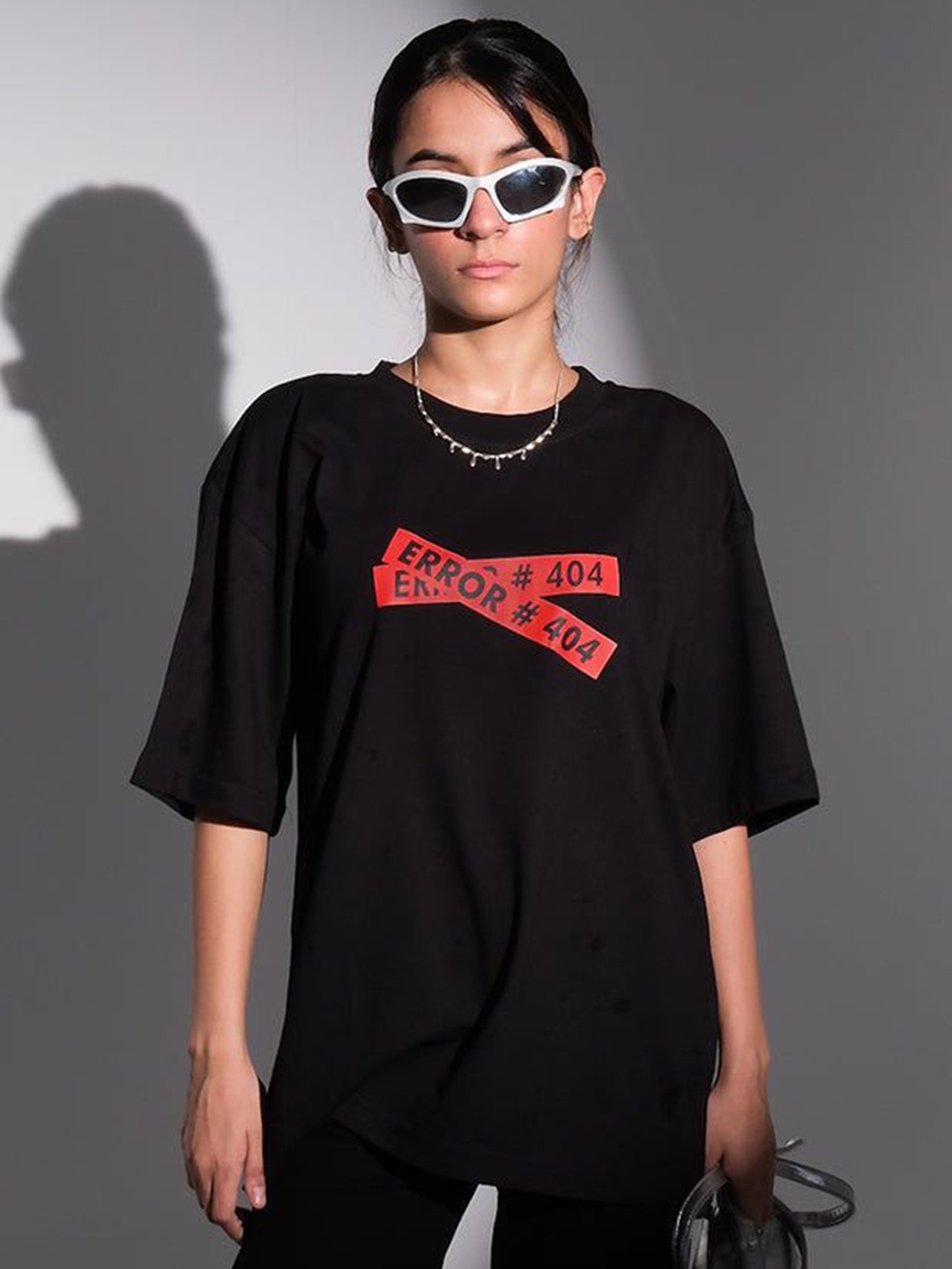 

TheBTclub Men Printed Drop-Shoulder Sleeves Activchill T-shirt, Black