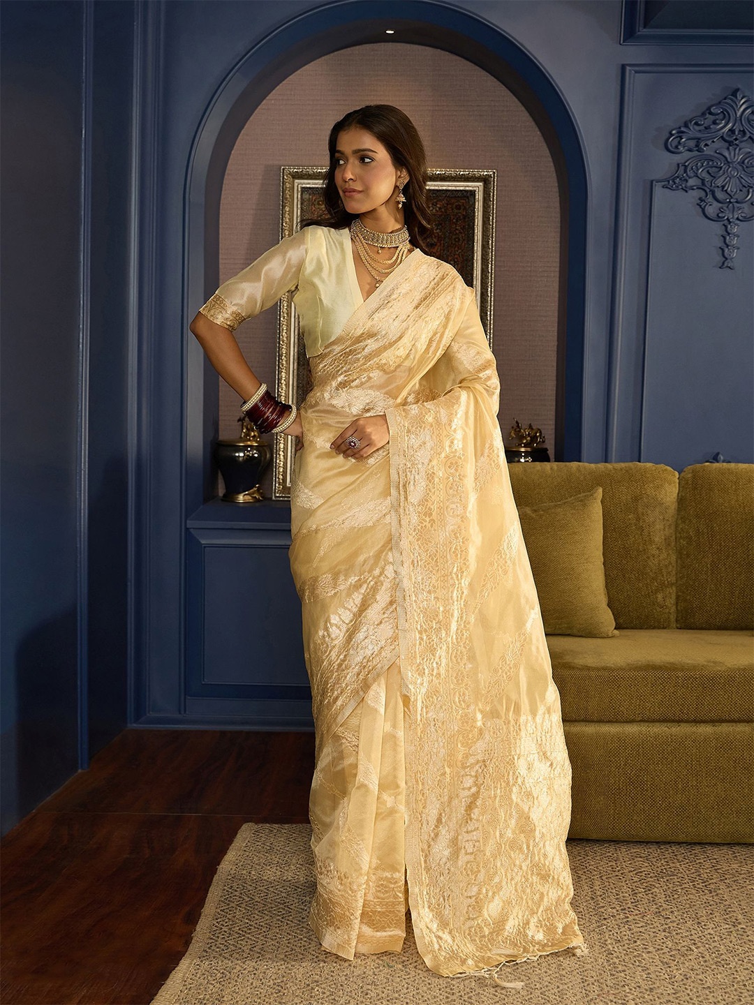 

Sangria Woven Design Banarasi Sarees With Blouse Piece, Cream
