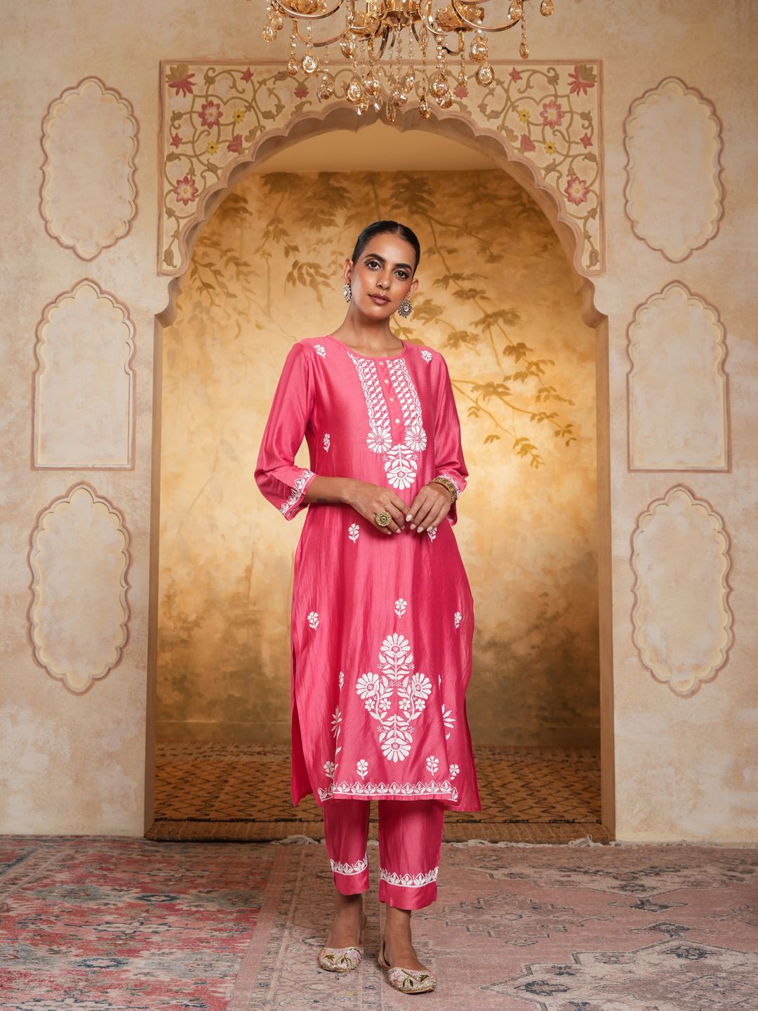 

House of Chikankari Chikankari Woven Kurta Set, Red