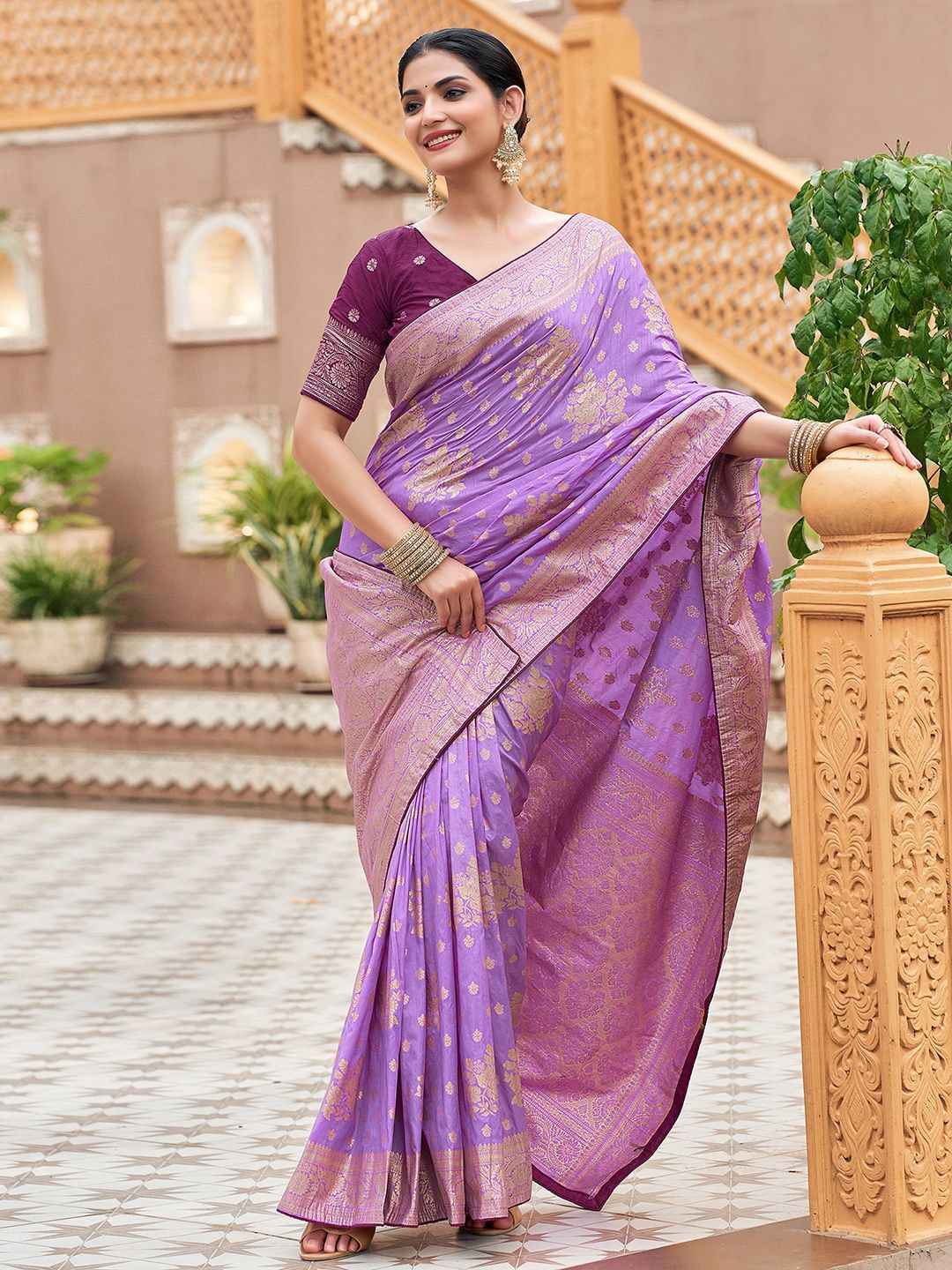 

Satrani Ethnic Motifs Pure Silk Banarasi Saree, Purple