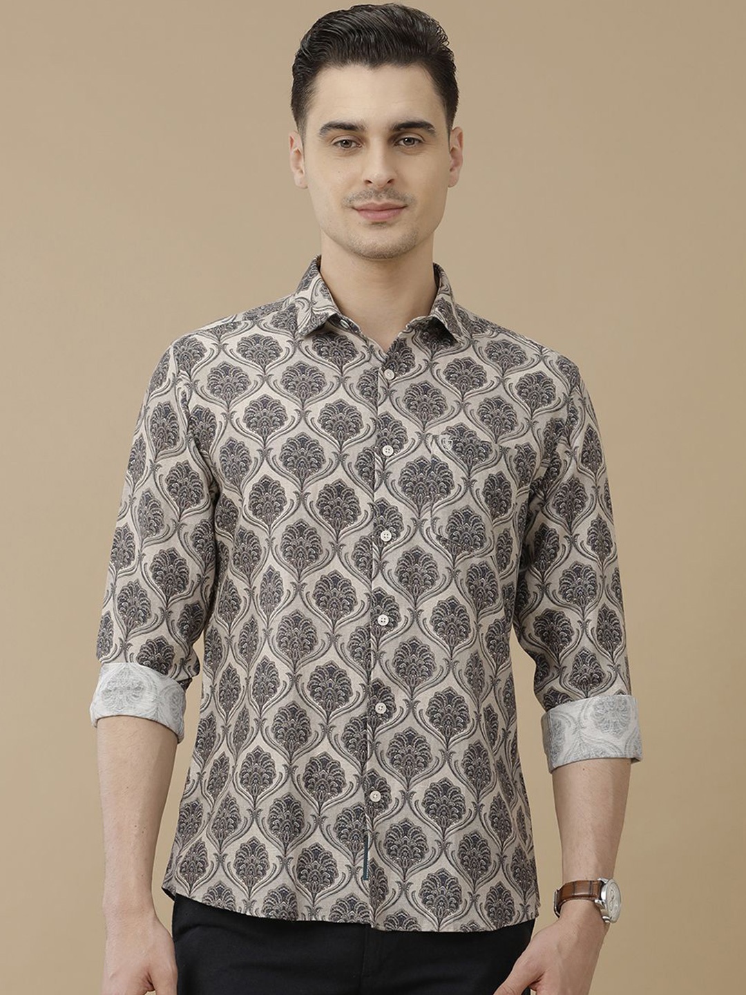 

Linen Club Men Contemporary Slim Fit Spread Collar Graphic Printed Slim Fit Casual Shirt, Grey