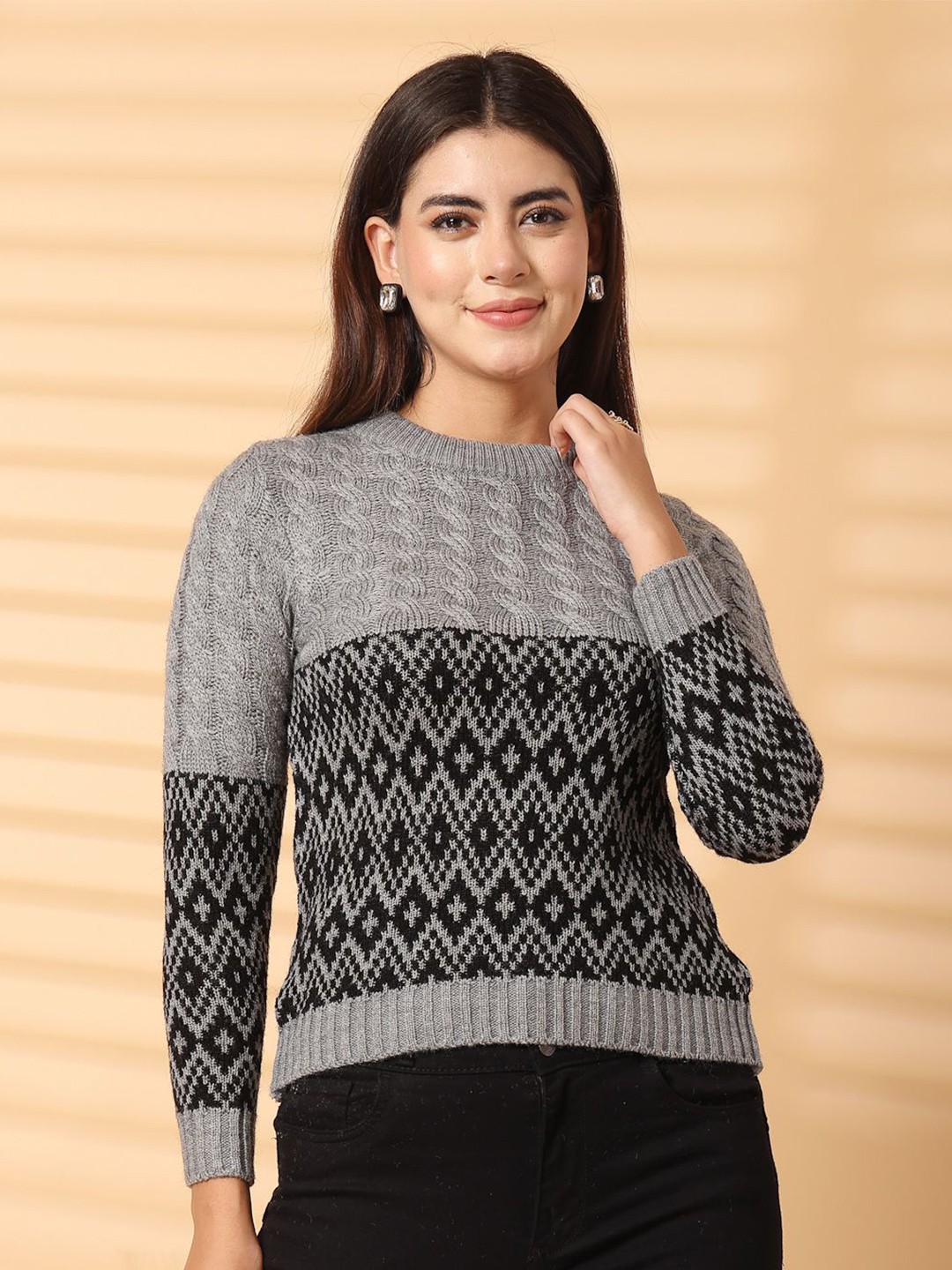 

Clora Creation Women Printed Woollen Pullover Sweaters, Grey