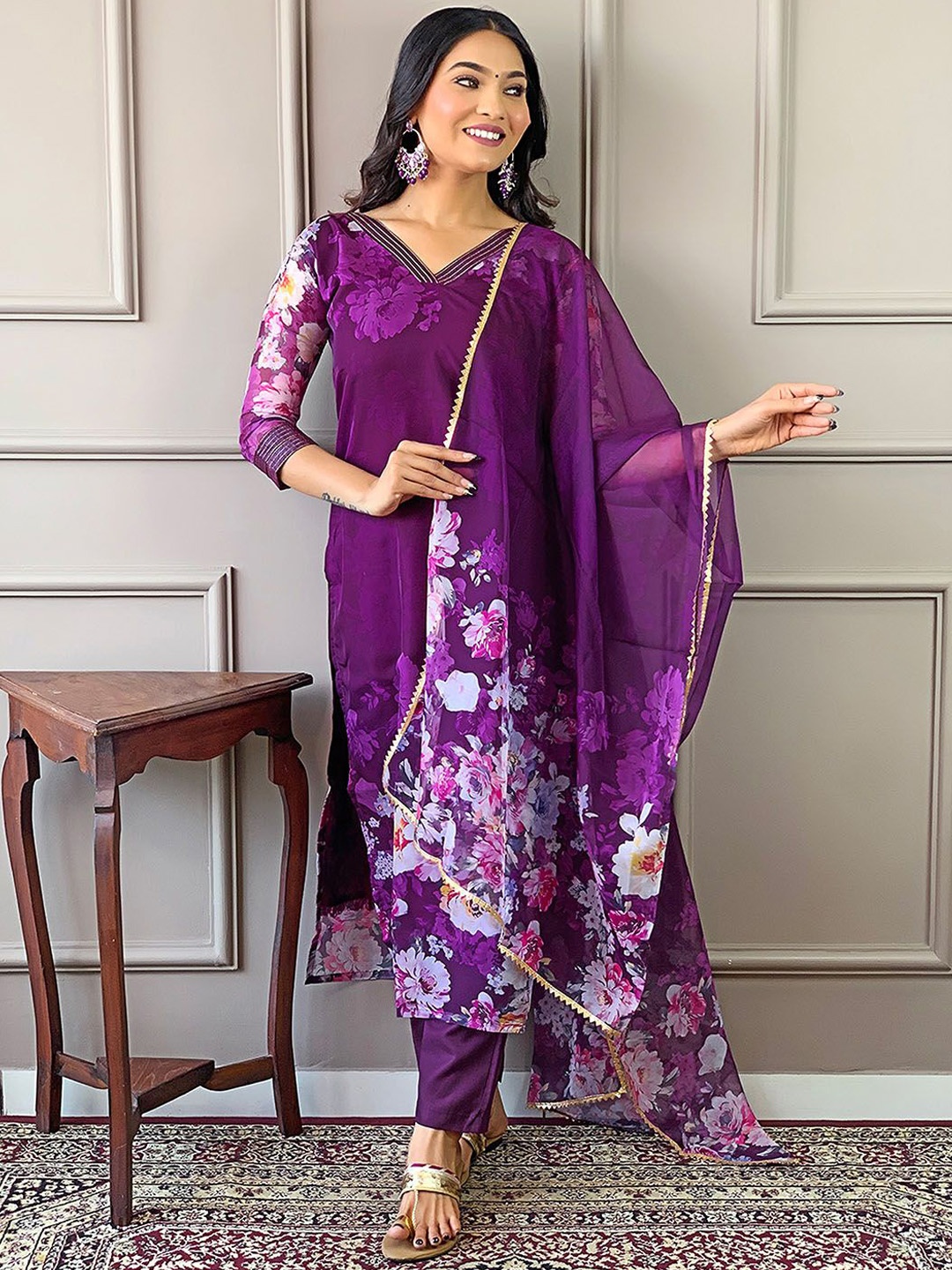 

Meena Bazaar Floral Printed Kurta with Trouser & With Dupatta, Purple