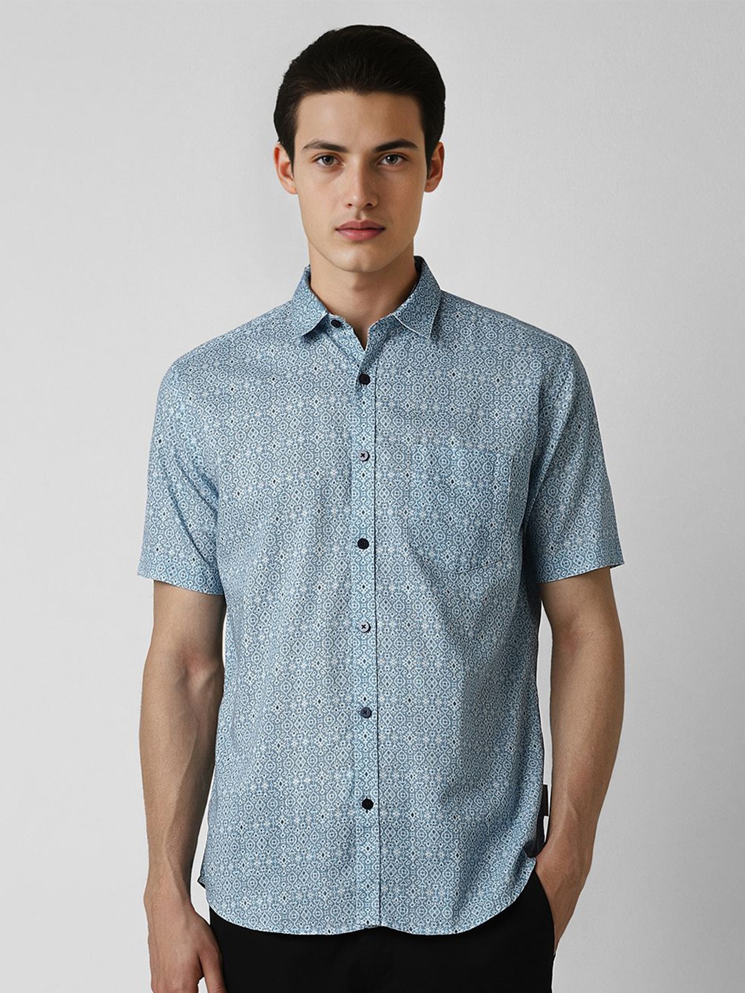 

V Dot Men Spread Collar Geometric Printed Cotton Slim Fit Party Shirt, Blue