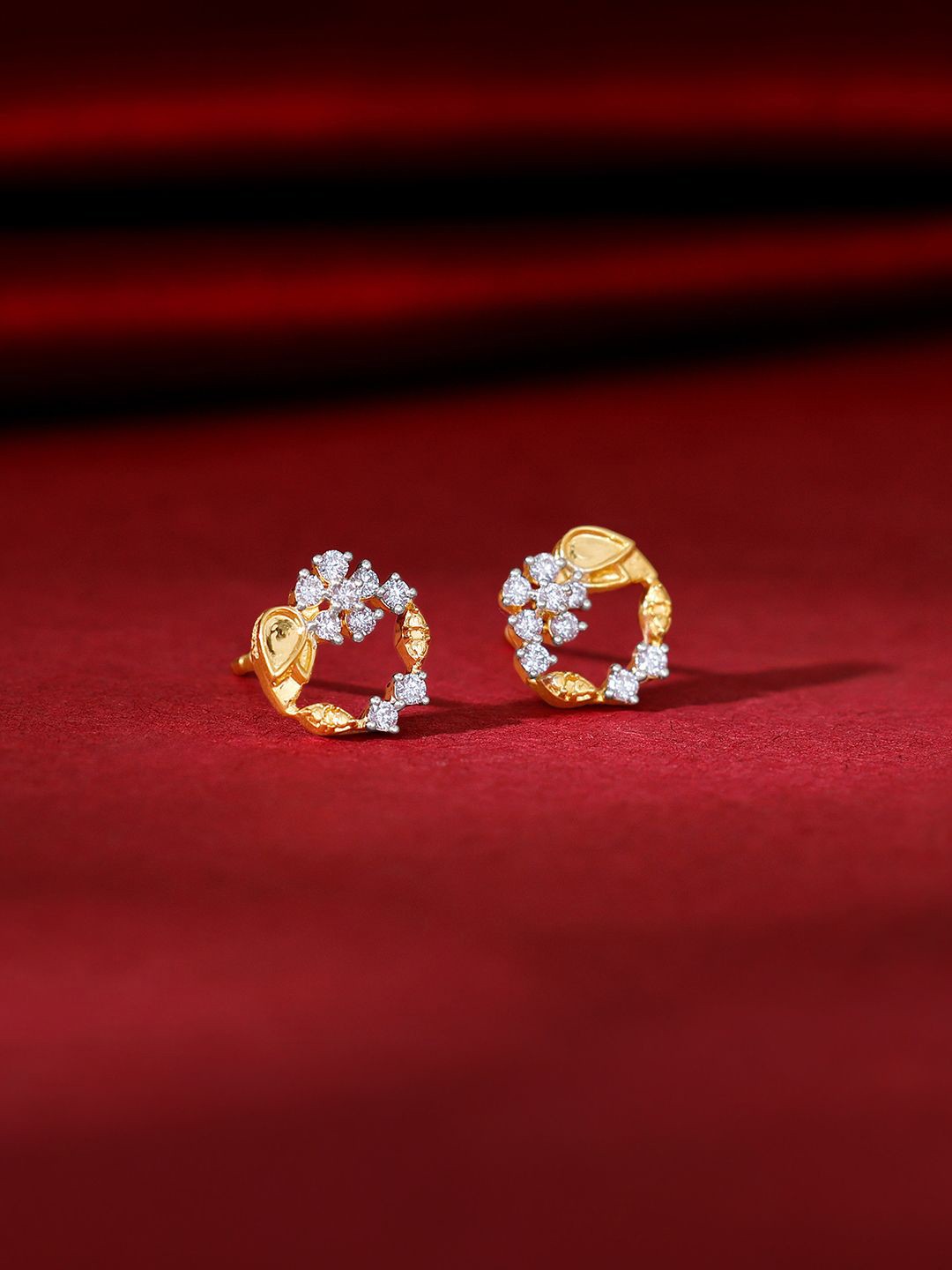 

GIVA 18K Yellow Gold Unfurl Diamond Earrings-1.67gm