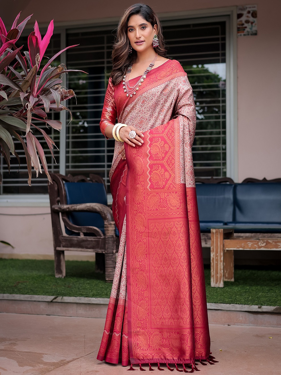 

Anouk Ethnic Motifs Woven Design Zari Kanjeevaram Saree, Metallic
