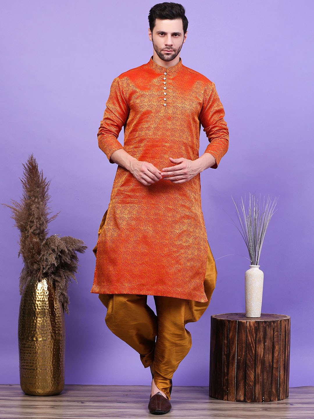 

Sydney Heights Ethnic Motifs Woven Design Mandarin Collar Straight Kurta with Patiala, Maroon