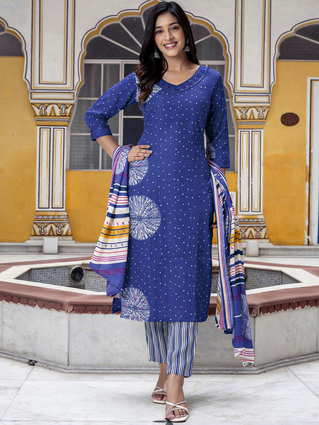 

PPTOSS Printed Straight Kurta with Trousers & With Dupatta, Blue
