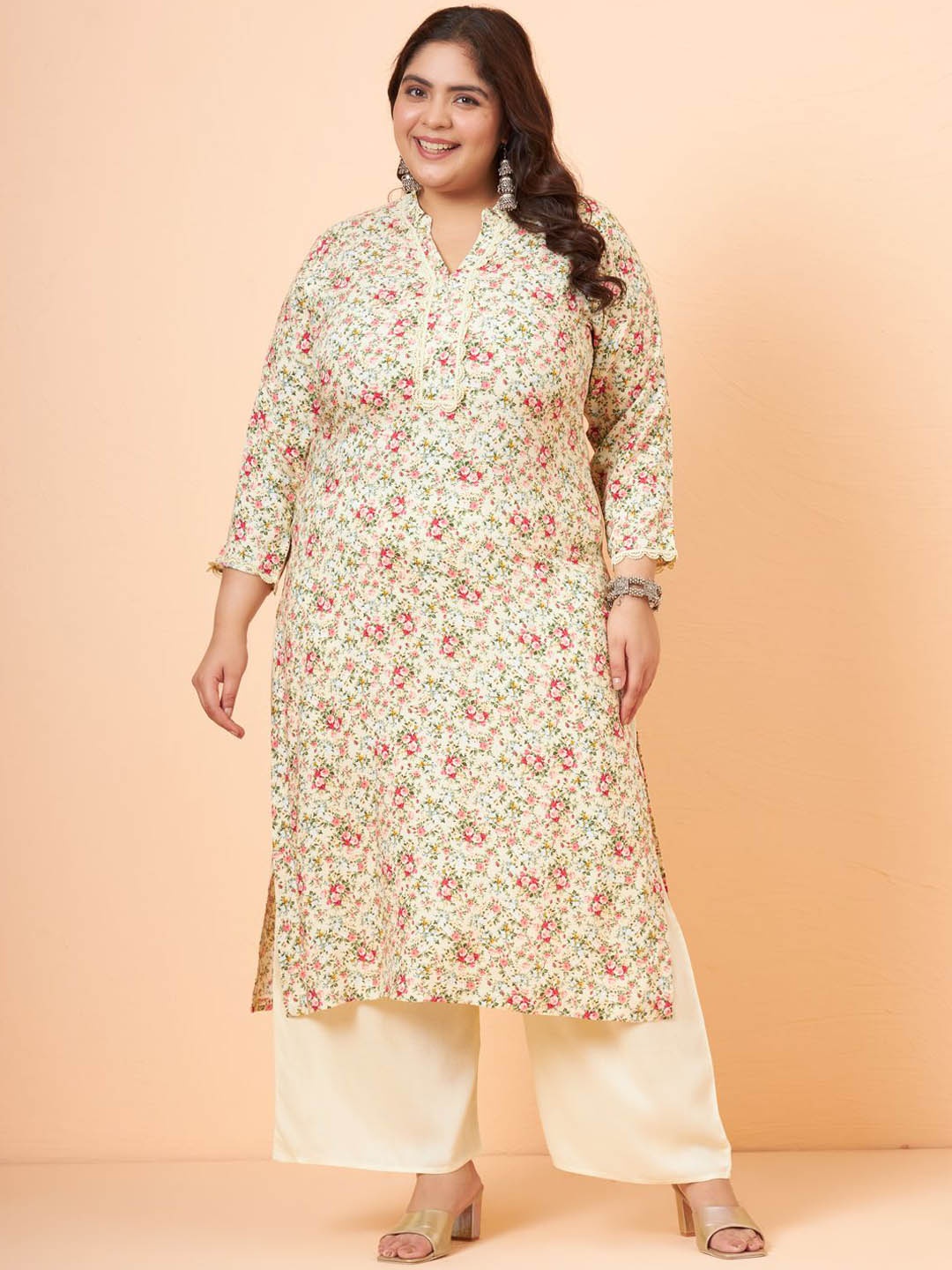 

Tissu Plus Size Floral Printed Mandarin Collar Regular Kurta With Palazzos, Cream