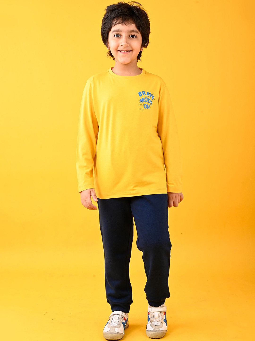 

Anthrilo Boys Printed Pure Cotton T-shirt With Joggers, Yellow