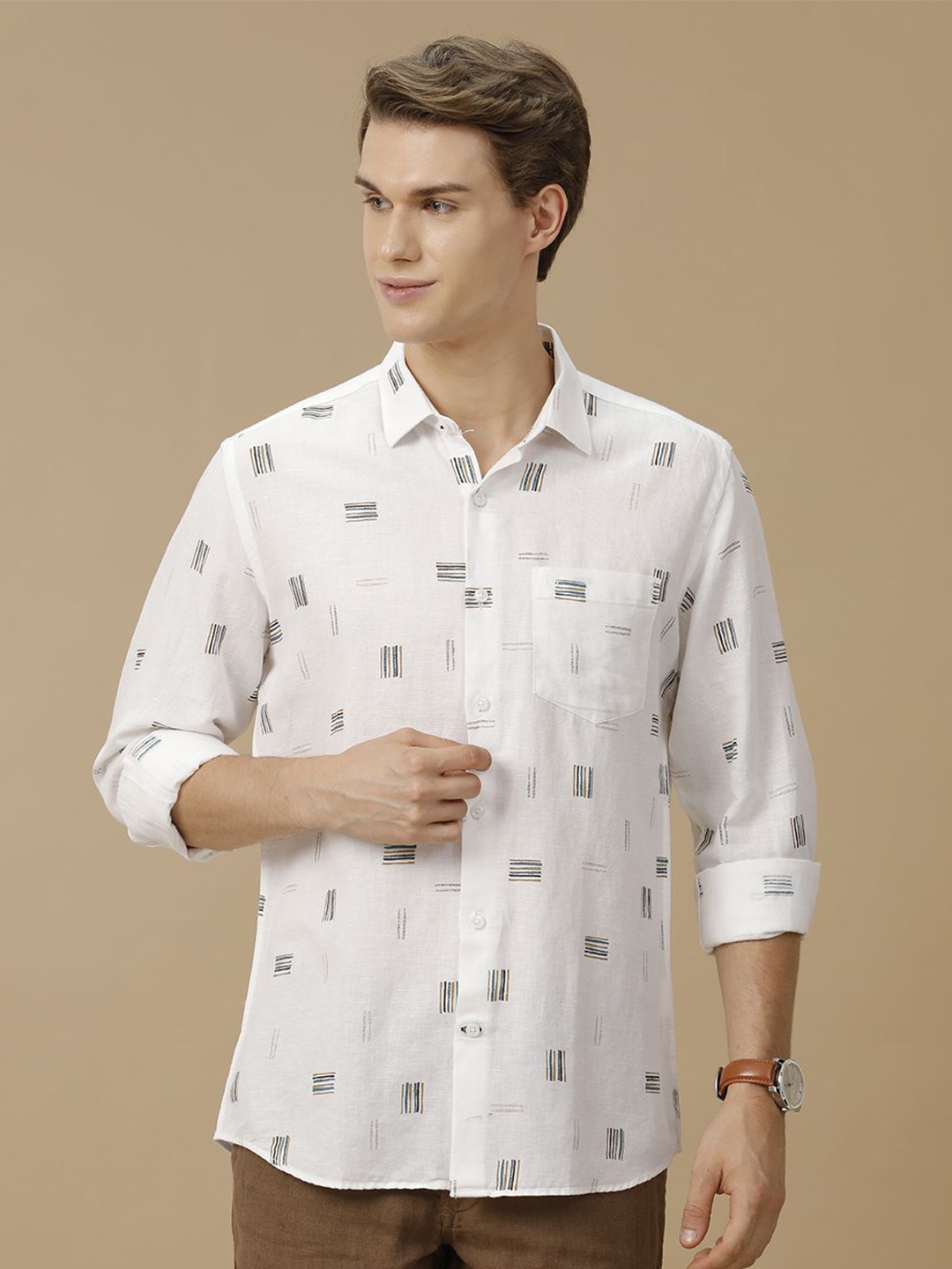 

Linen Club Men Contemporary Slim Fit Conversational Printed Casual Shirt, White