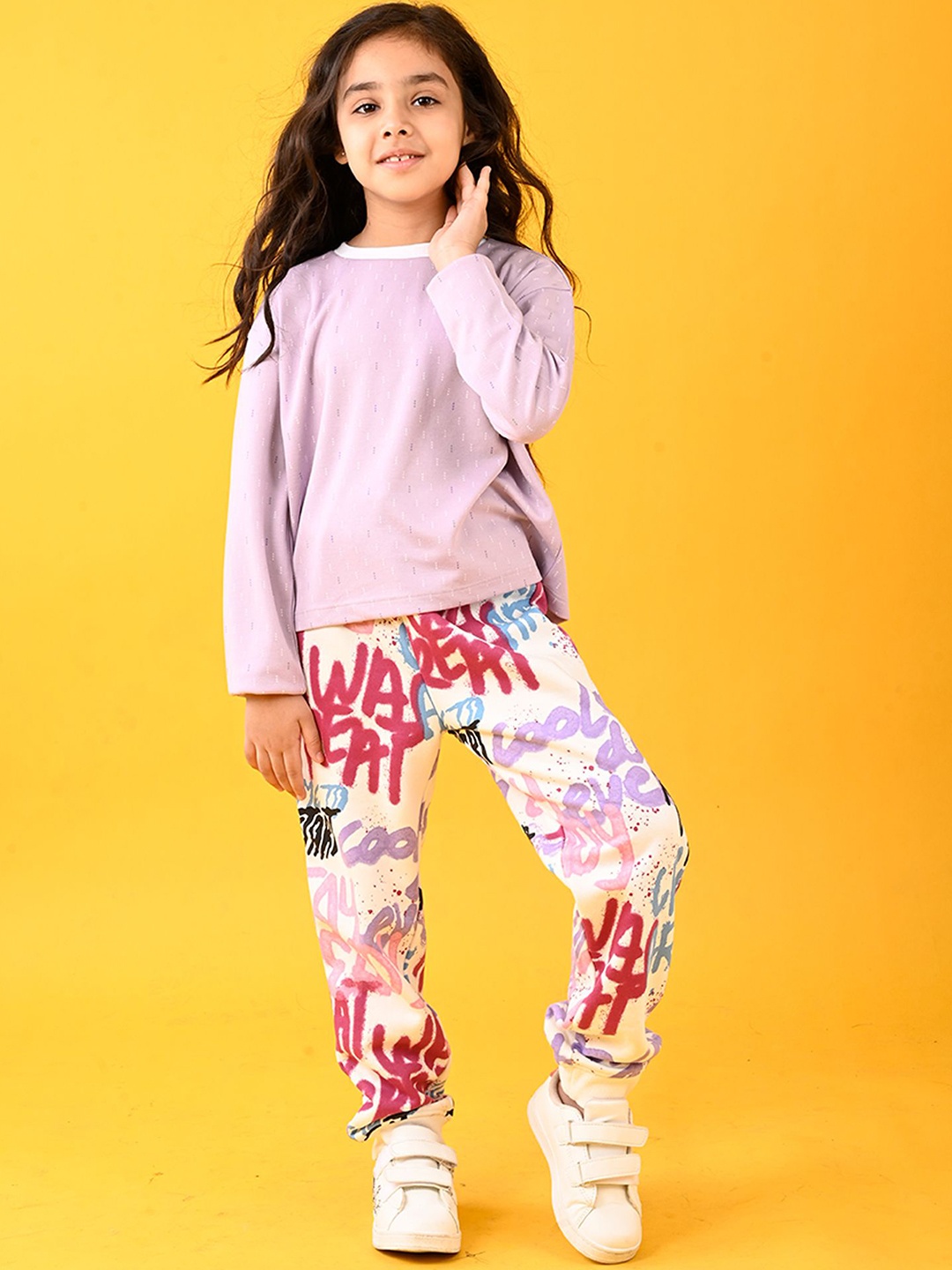 

Anthrilo Girls Printed T-shirt With Joggers, Purple