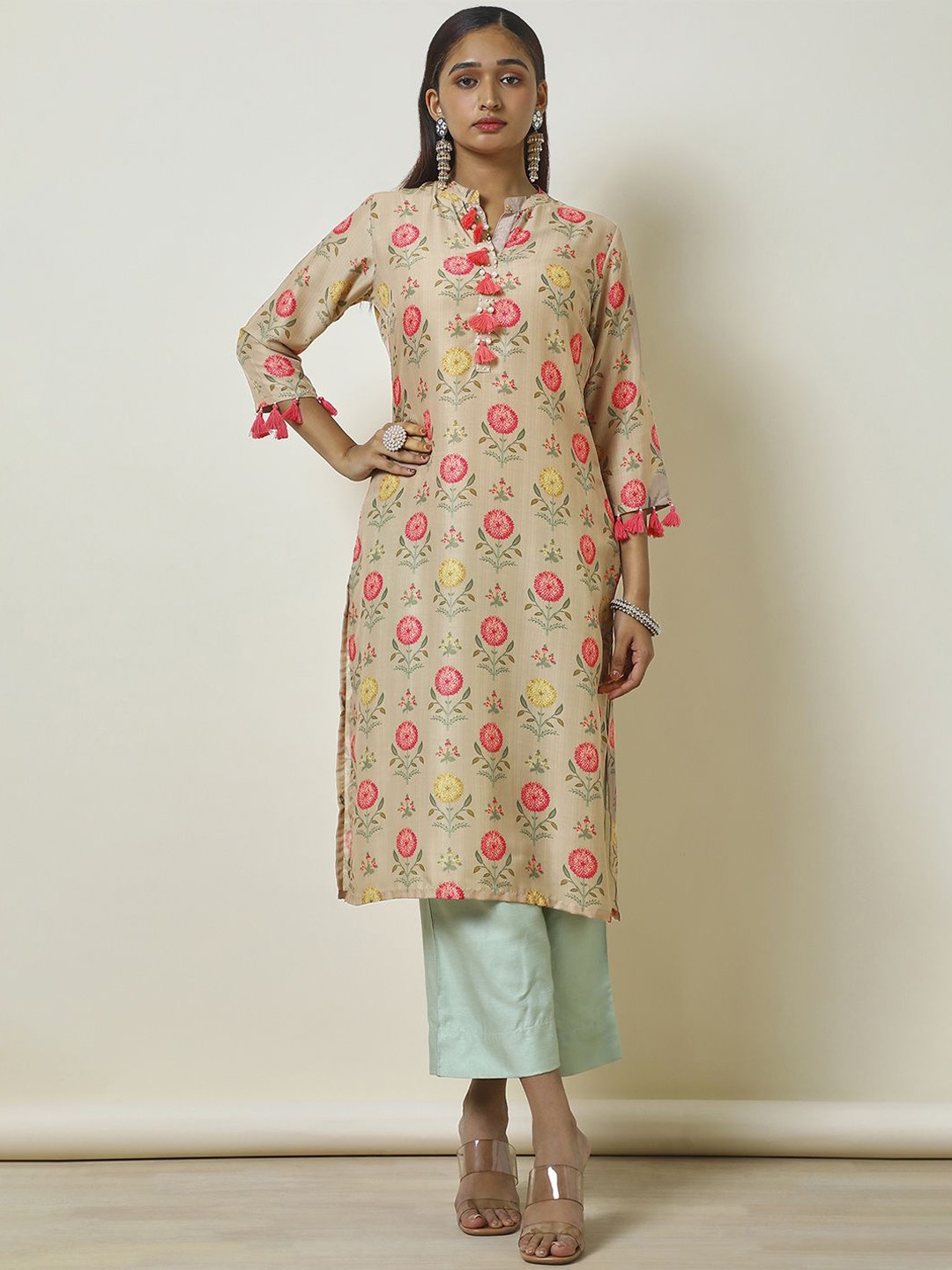 

SochFloral Printed Thread Work Straight Kurta, Beige