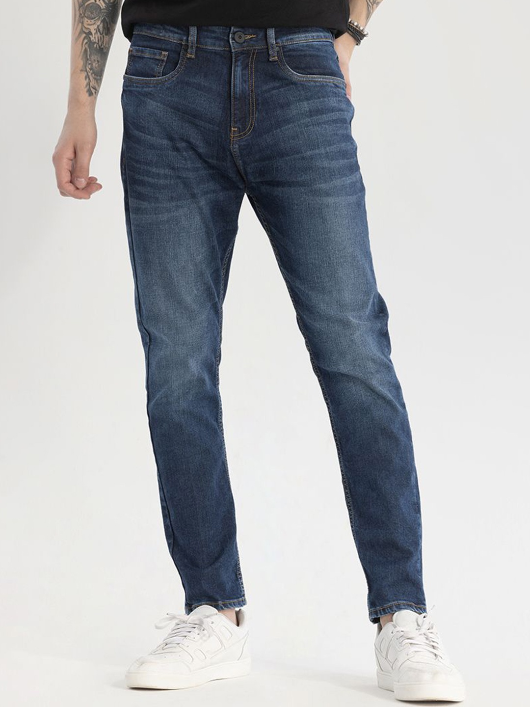 

Snitch Men Smart Slim Fit Light Fade Stretchable Jeans, Navy blue