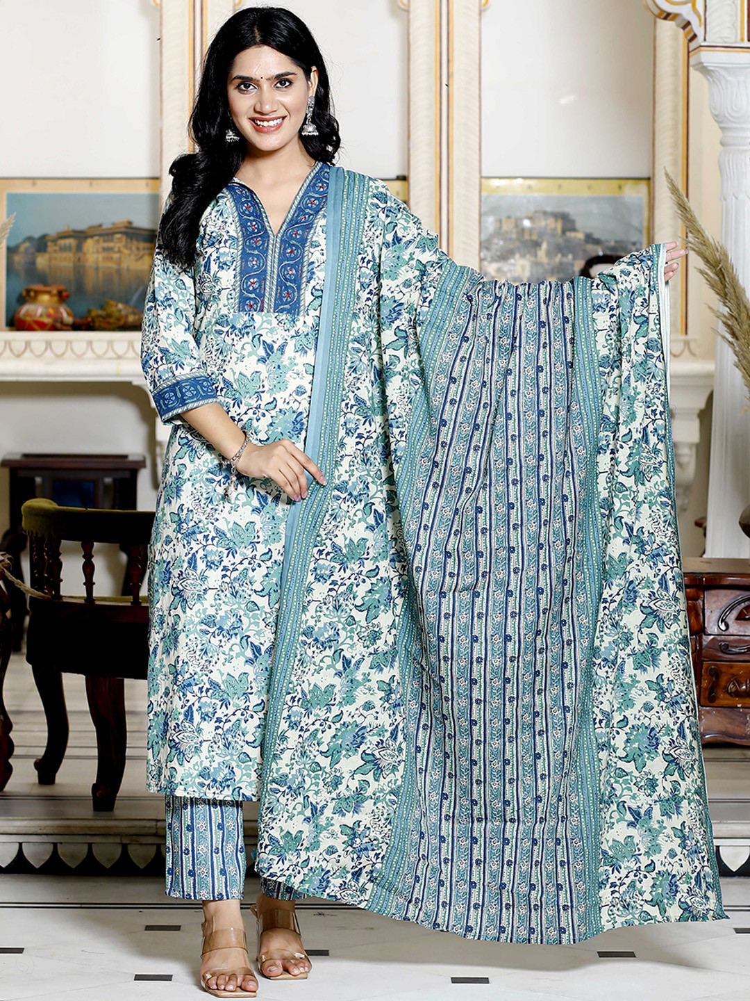

FABISTA Floral Printed Thread Work Pure Cotton Straight Kurta With Trouser & Dupatta, Green