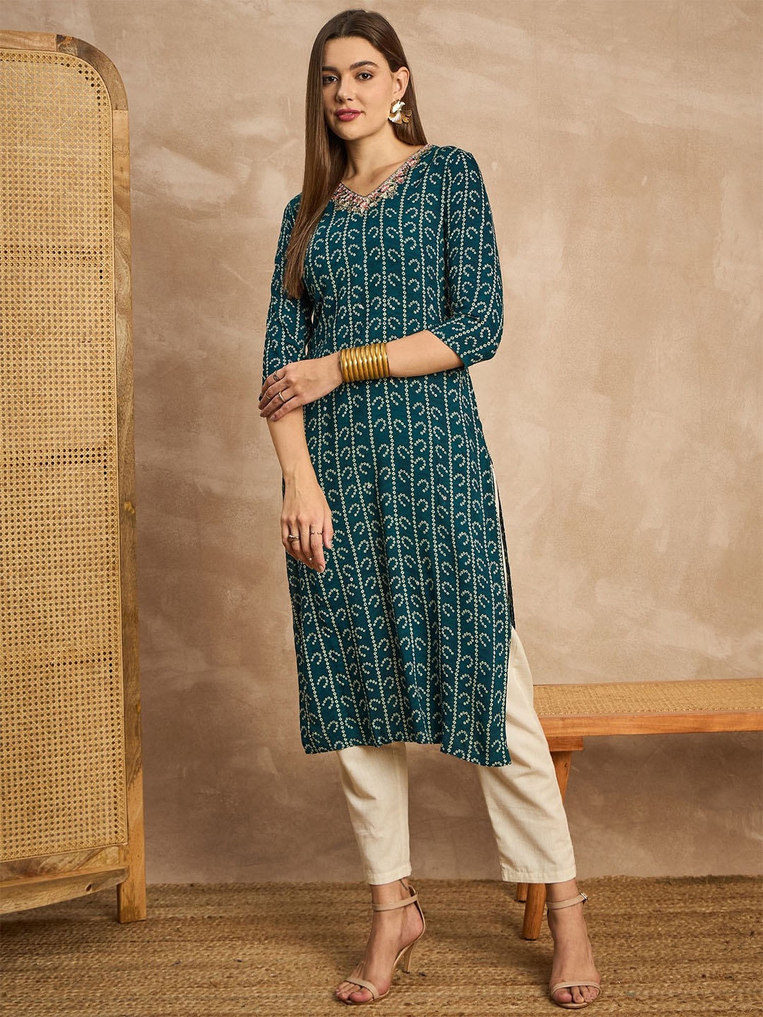 

all about you Women Teal V-Neck Three-Quarter Sleeves Bandhani Printed Straight Kurtas