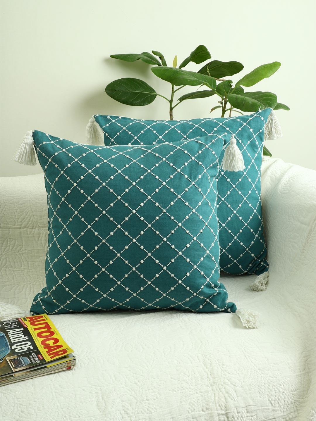 

Jamio Firati Green 2 Pieces Embroidered Cotton Square Cushion Covers