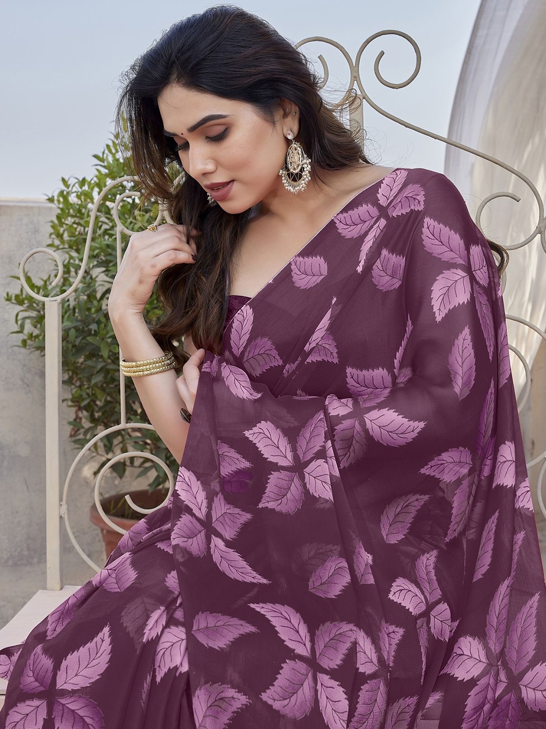 

KALINI Floral Printed Saree, Purple