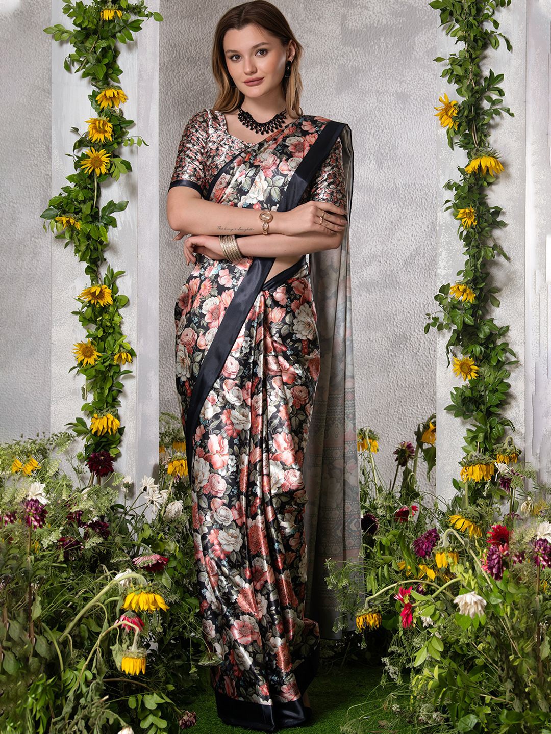

BAESD Floral Printed Pure Silk Banarasi Saree, Black