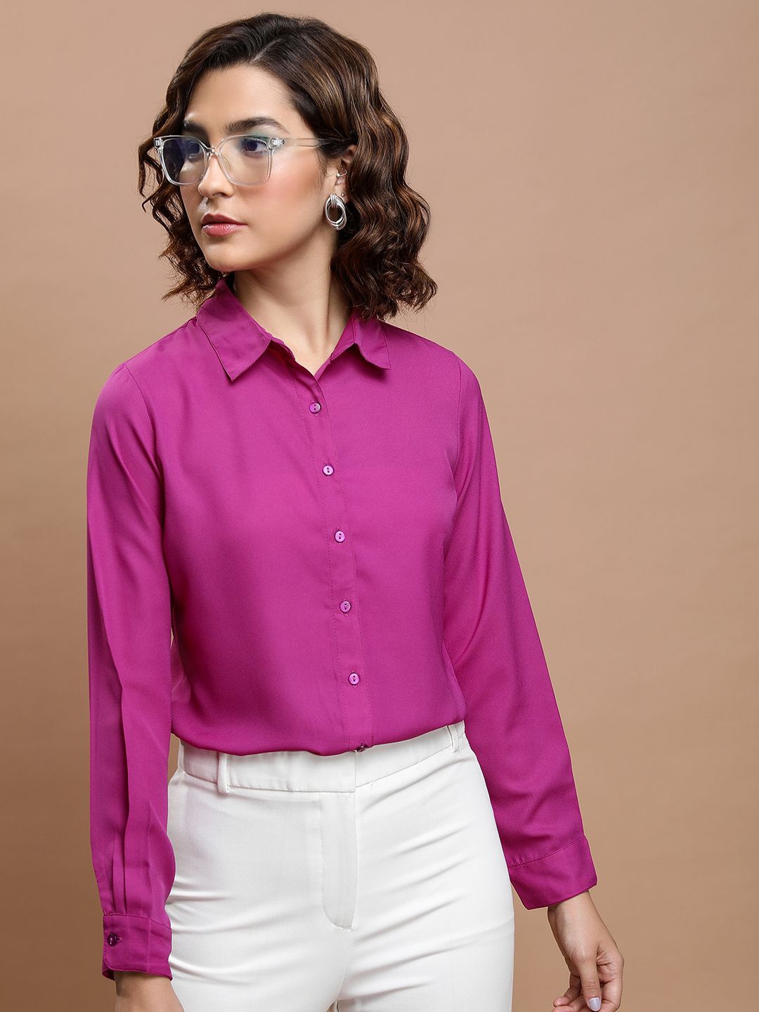 

Tokyo Talkies Women Solid Regular Fit Shirt, Fuchsia