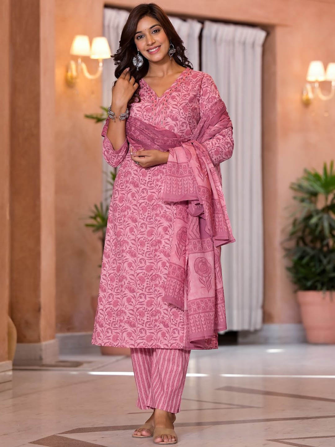 

Benaaz Floral Printed Pure Cotton Kurta With Trousers & Dupatta, Pink