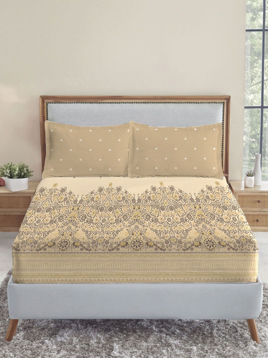 

MYTRIDENT Bidri Gold Sanskriti Flat 144TC King Cotton Bedsheet Set, Beige