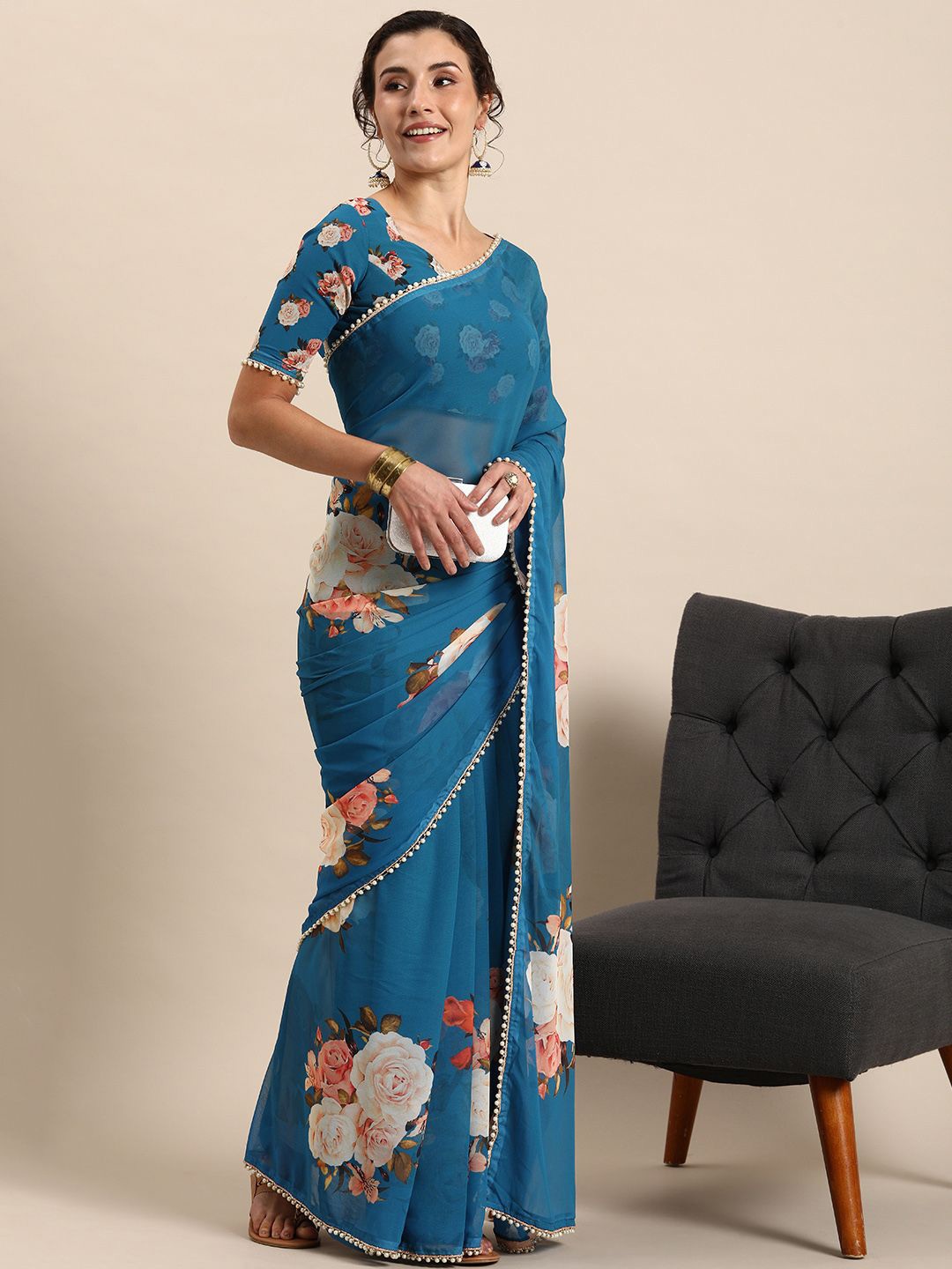 

MADHAVPRIYA Floral Printed Ready to Wear Saree, Teal