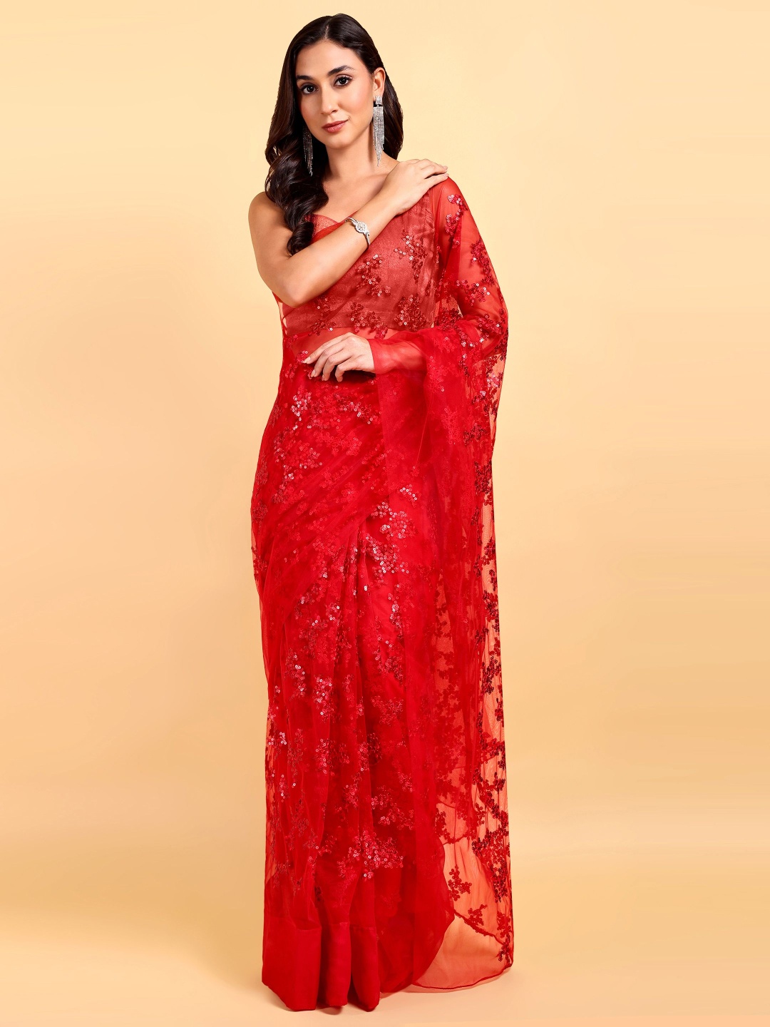 

DOERAA Ethnic Motifs Sequinned Net Saree, Red