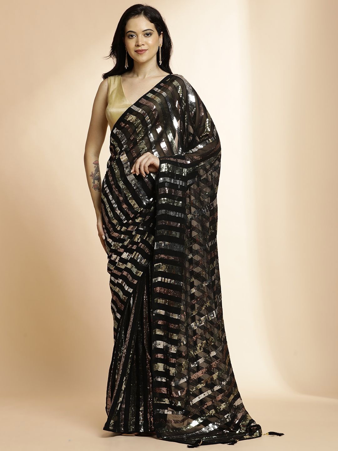 

Jaipur Kurti Embellished Sequinned Pure Georgette Saree, Black