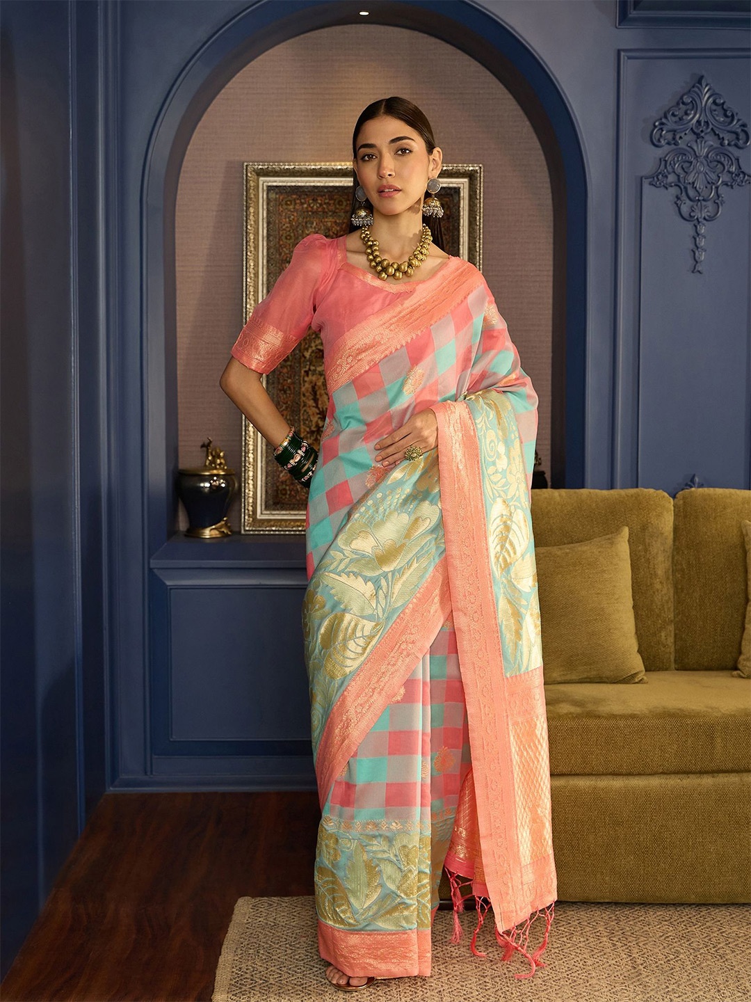 

Sangria Checked & Ethnic Motifs Woven Design Saree With Unstitched Blouse, Pink