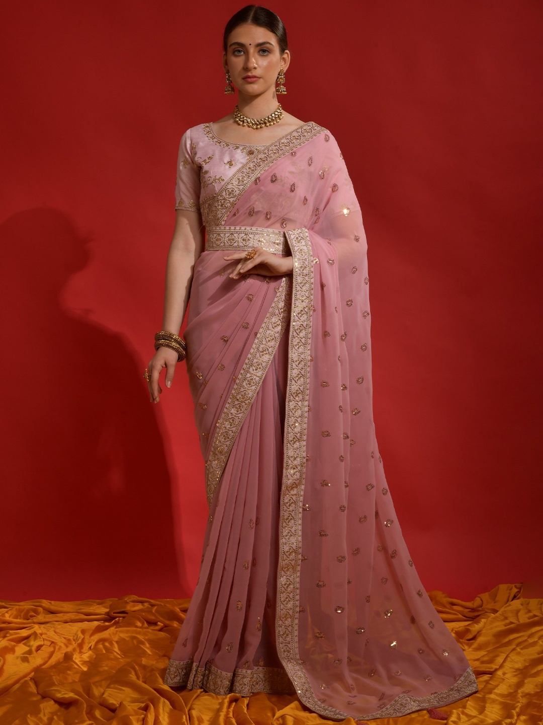 

Panzora Embellished Embroidered Sequinned Saree, Peach