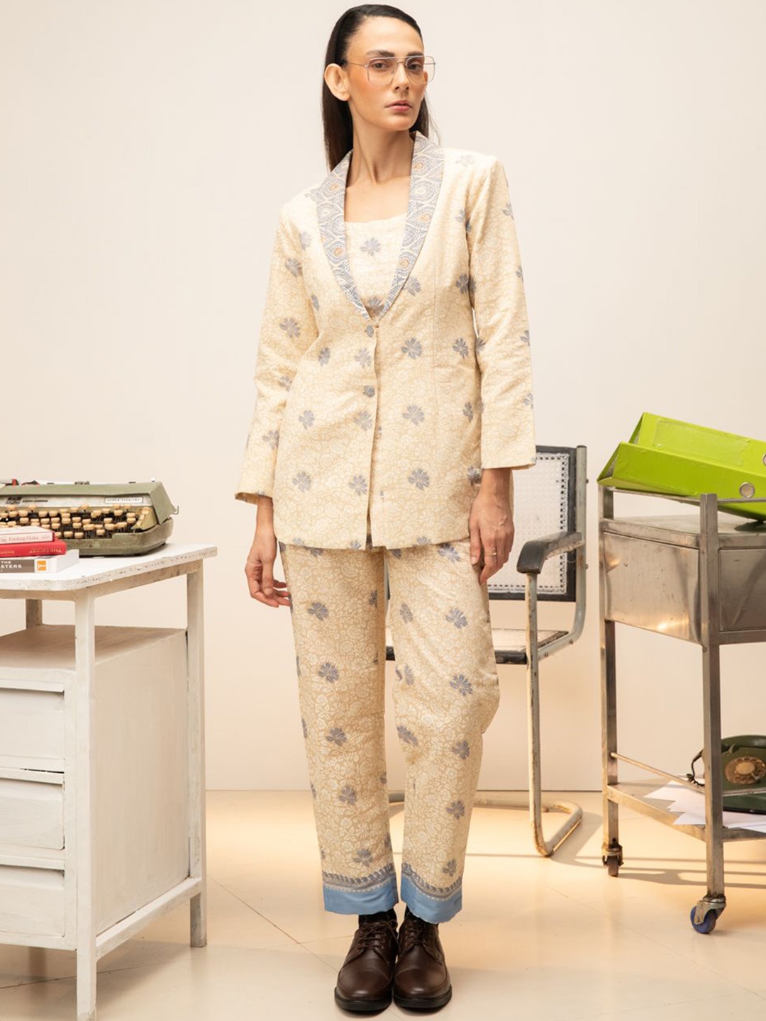 

Indethnic Printed Shawl Neck Top & Coat With Trousers, White