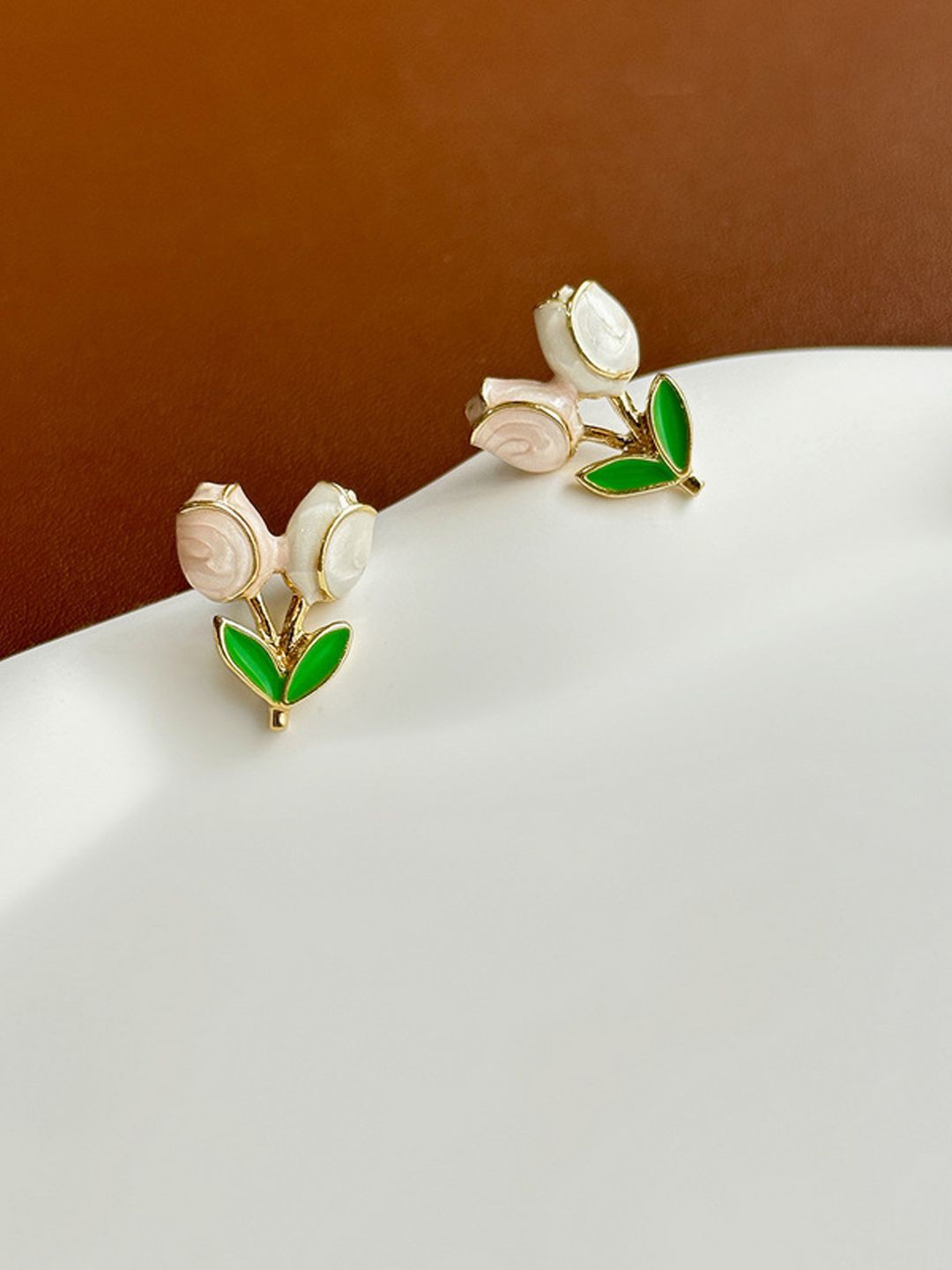 

KRENOZ Stainless Steel Floral Studs, Gold