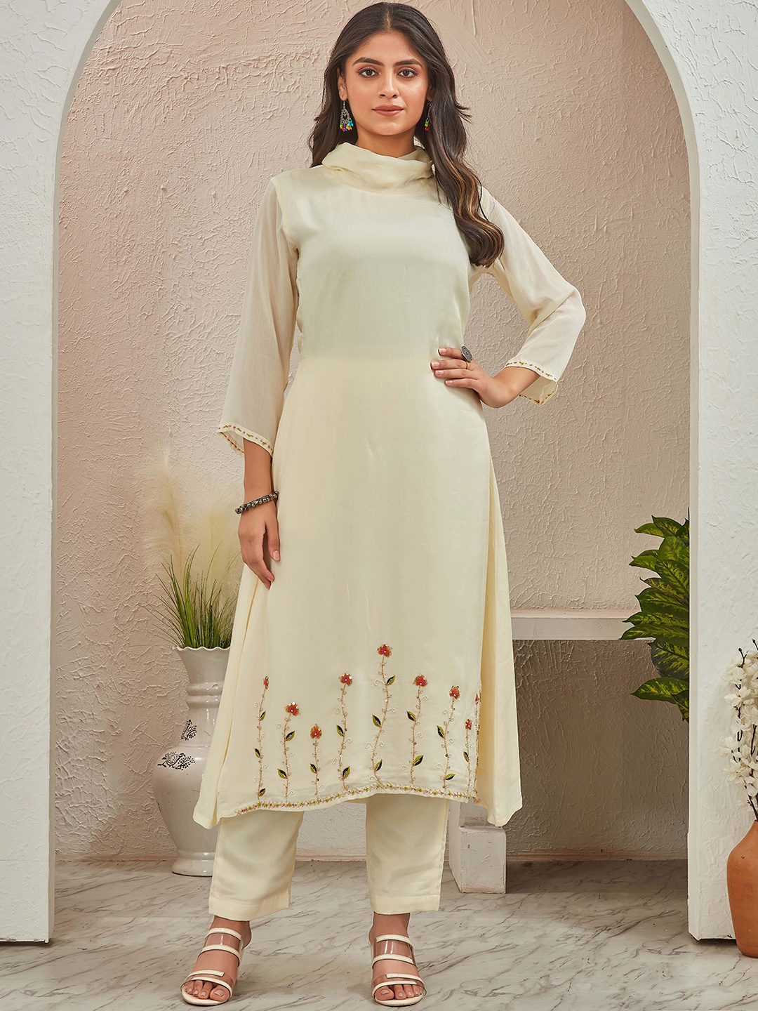

TWINS LADY Floral Embroidered Beads and Stones Anarkali Kurta with Trousers, Cream