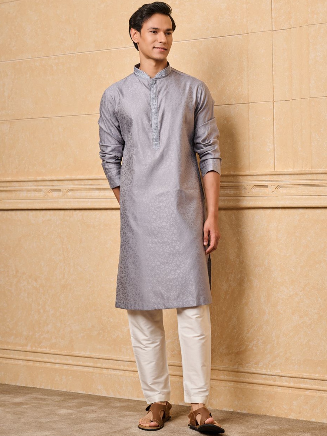 

Tasva Floral Woven Design Mandarin Collar Regular Thread Work Kurta With Pyjama, Grey