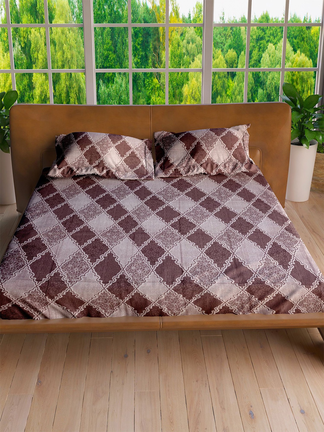 

LABHAM Maroon & Grey Printed 160 TC Pure Cotton King Bedsheet with 2 Pillow Covers