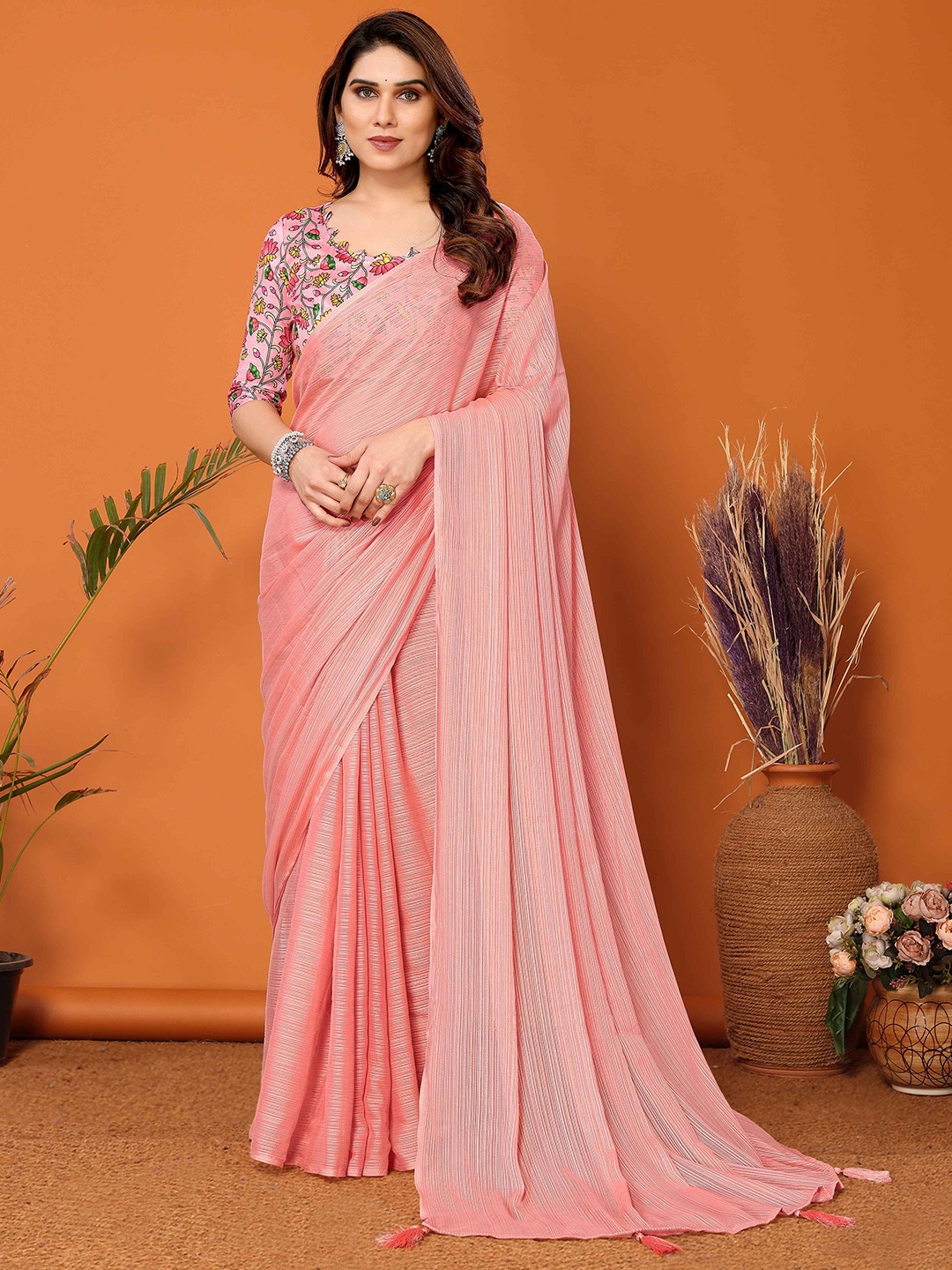 

VISHNU CREATIONS Solid Ready to Wear Saree, Peach