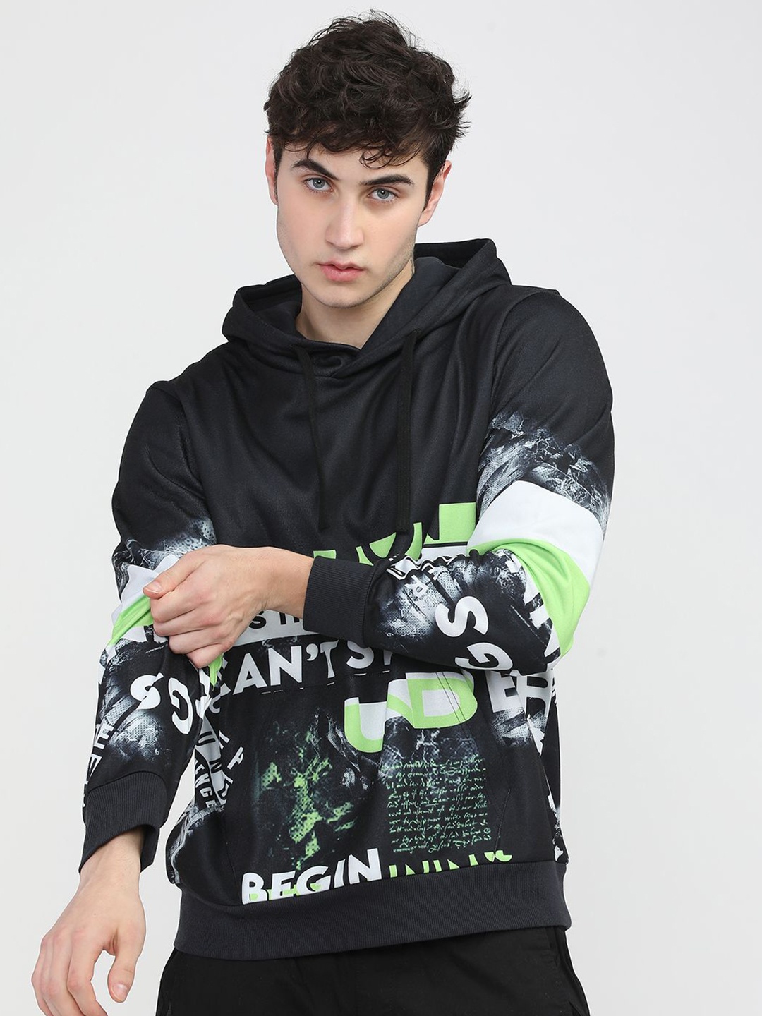

HIGHLANDER Men Graphic Printed Hooded Sweatshirt, Black
