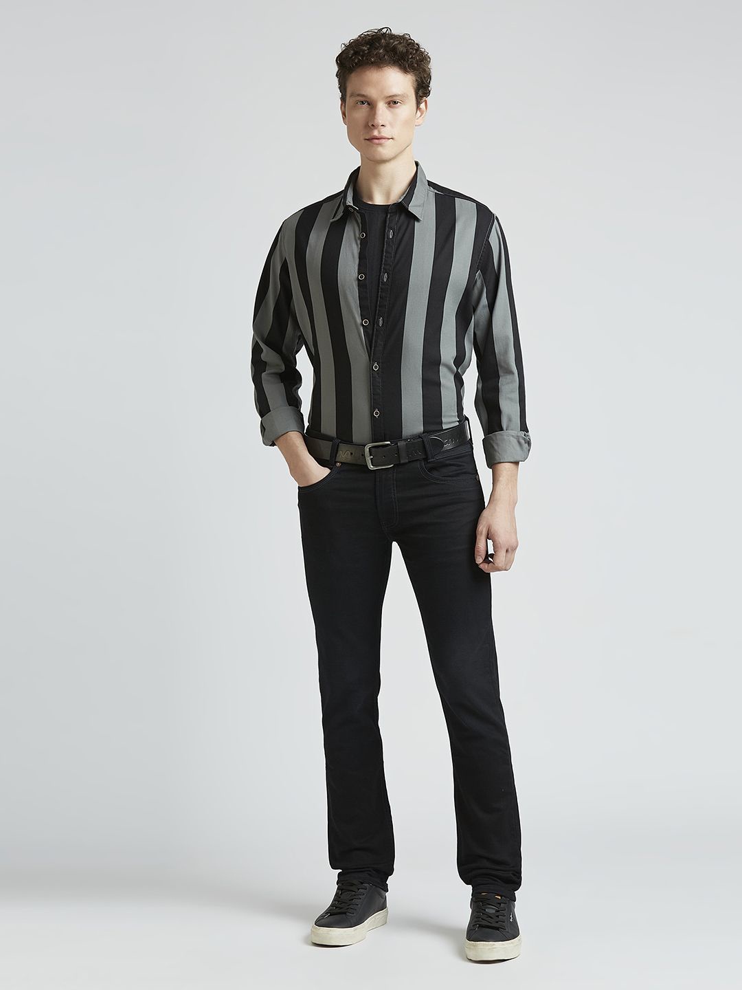 

Pepe Jeans Men Spread Collar Vertical Striped Cotton Casual Shirt, Black